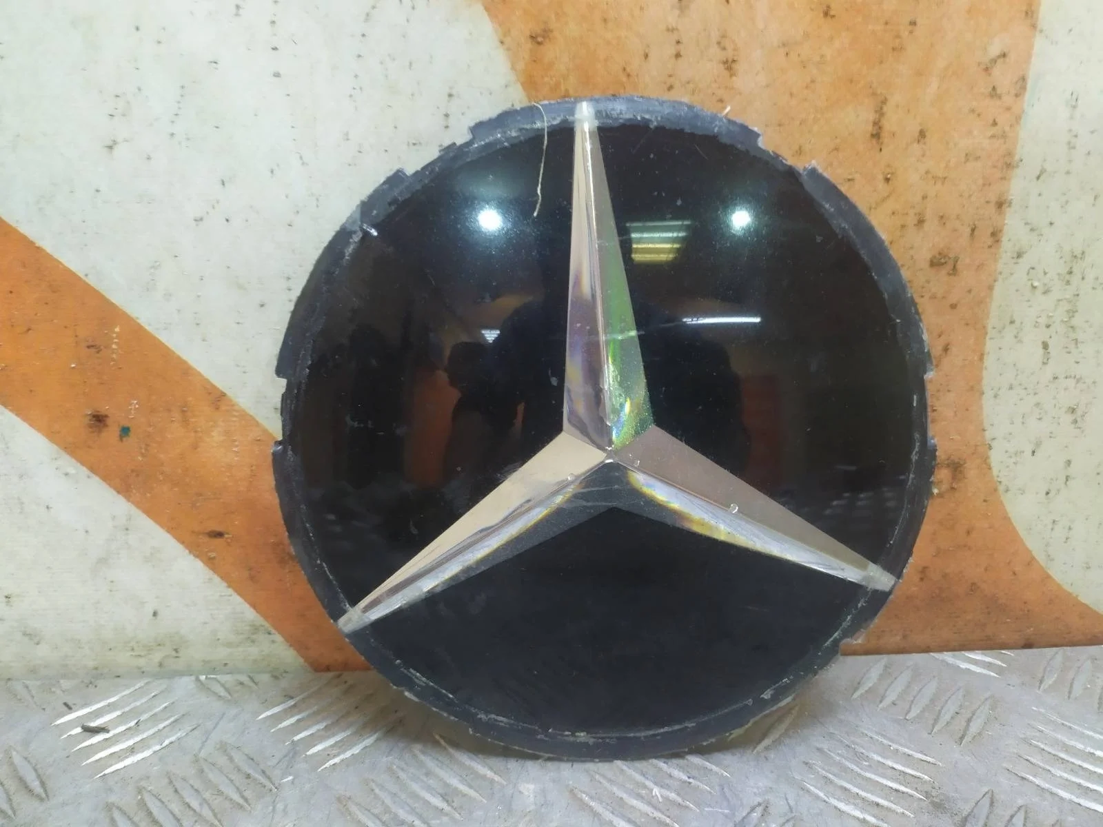 Эмблема Mercedes E-Class 2013-2016 A1648880411 W212, передняя