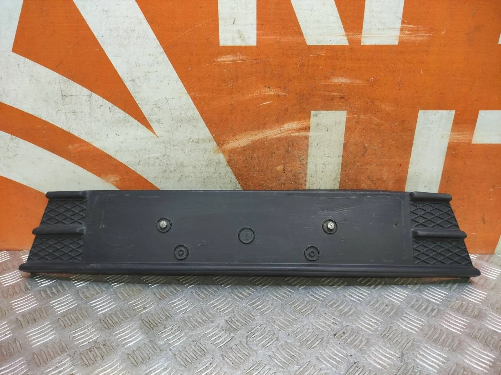 Площадка под Гос номер FORD Kuga 2012-2016 2054946 2 CBS, передняя