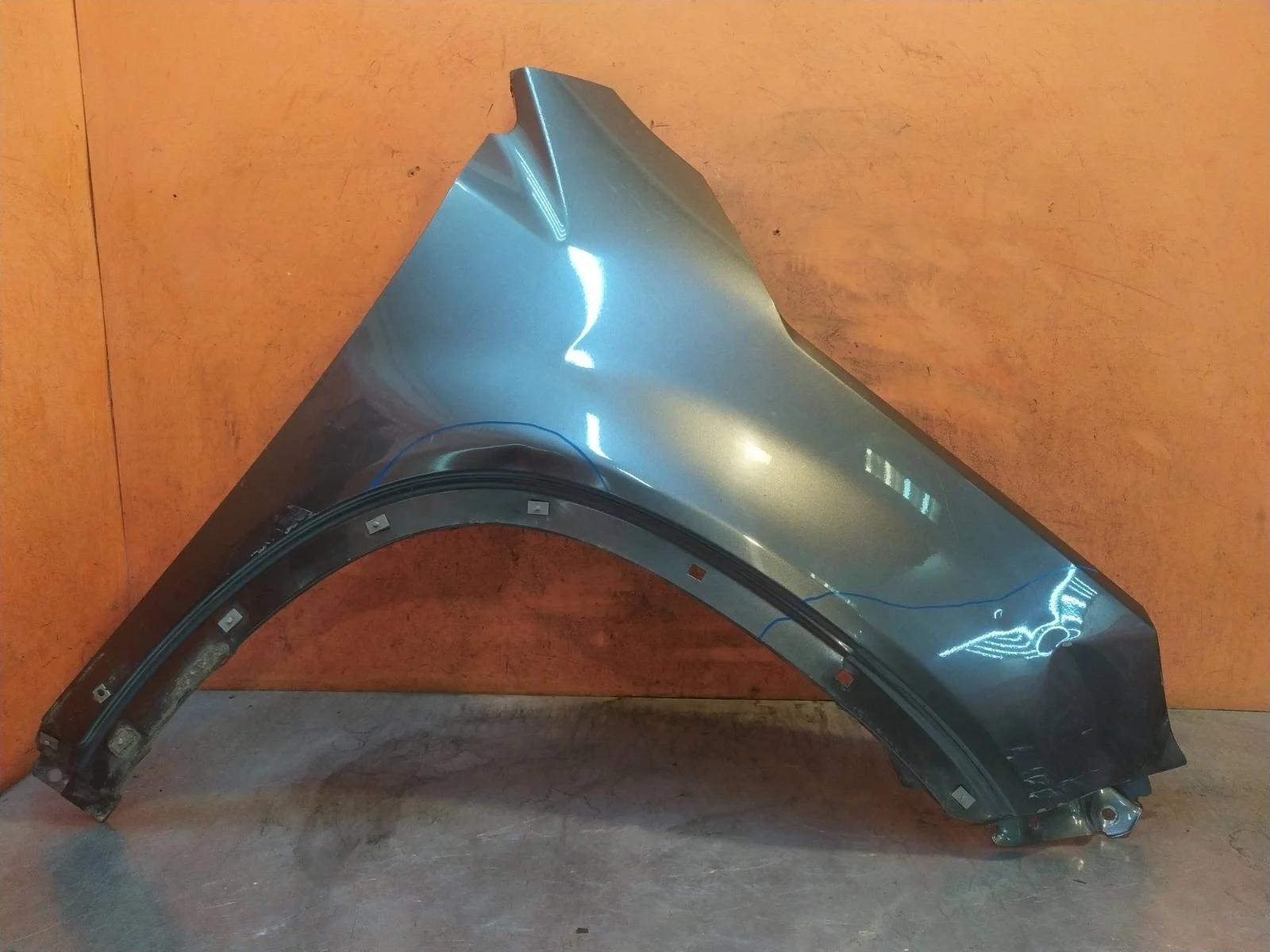 Крыло Kia Sorento 2009-2019 663212P021 2 XM, переднее правое
