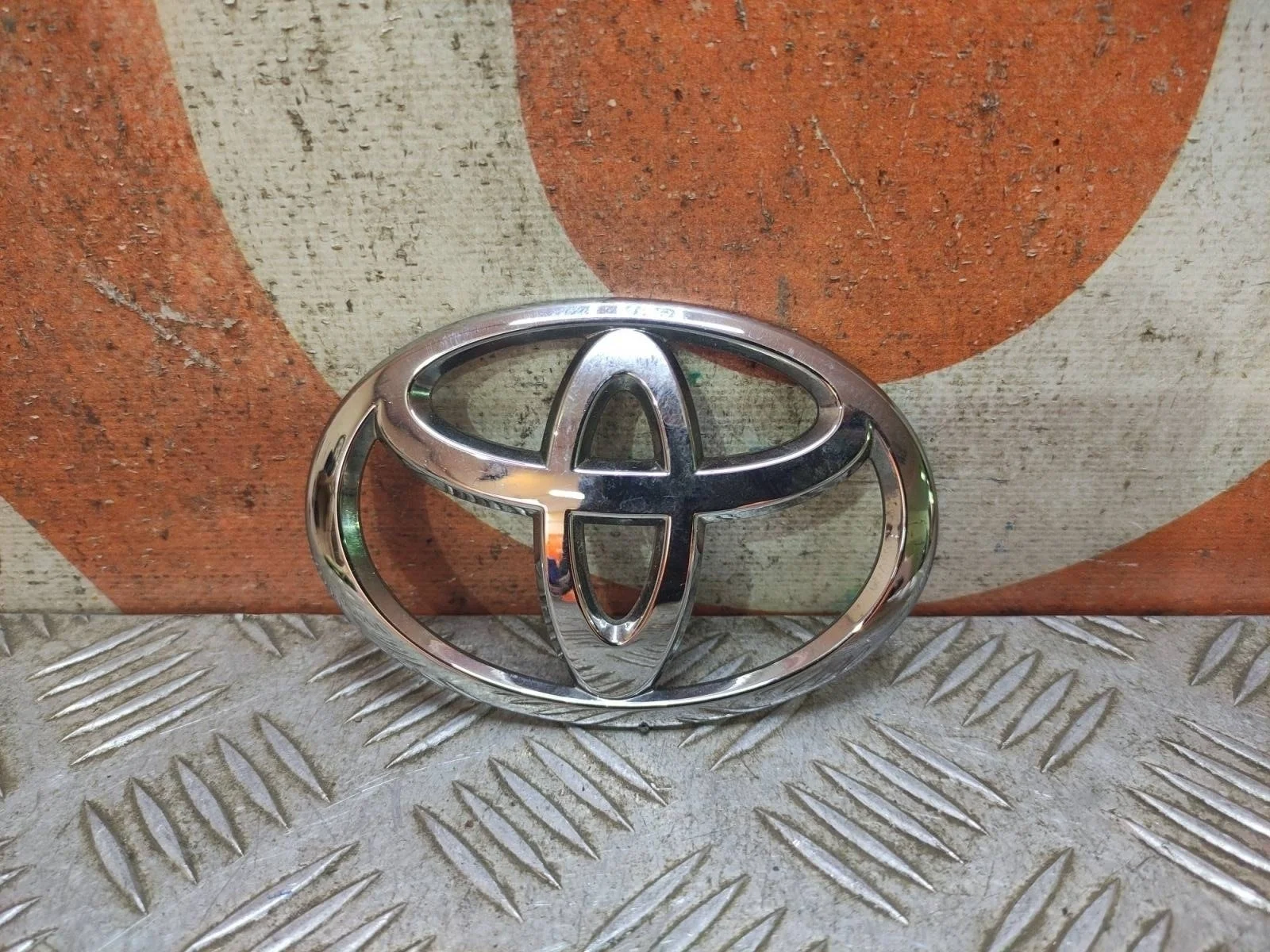 Эмблема Toyota Camry 2014-2017 9097502127 7 XV50, задняя