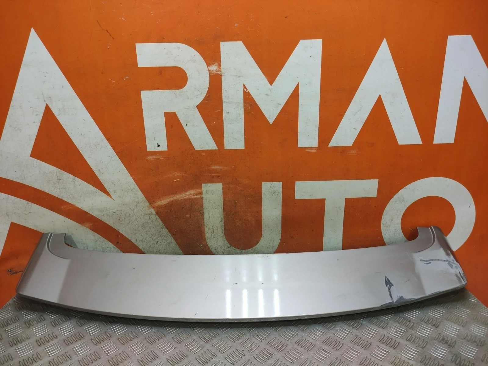 Спойлер двери багажника Hyundai Santa Fe 2012-2019 872102W300 3 DM