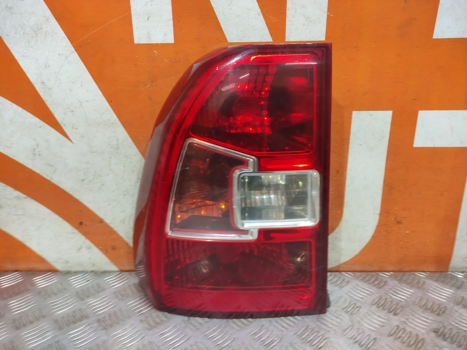 Фонарь Kia Sportage 2008-2010 9240103000 2 JE, левый