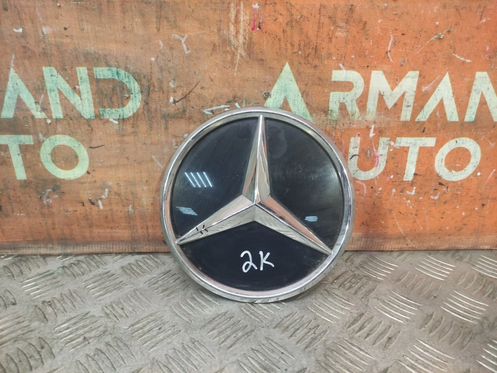 Эмблема Mercedes A-Class 2018-нв A177888420064 W177, передняя