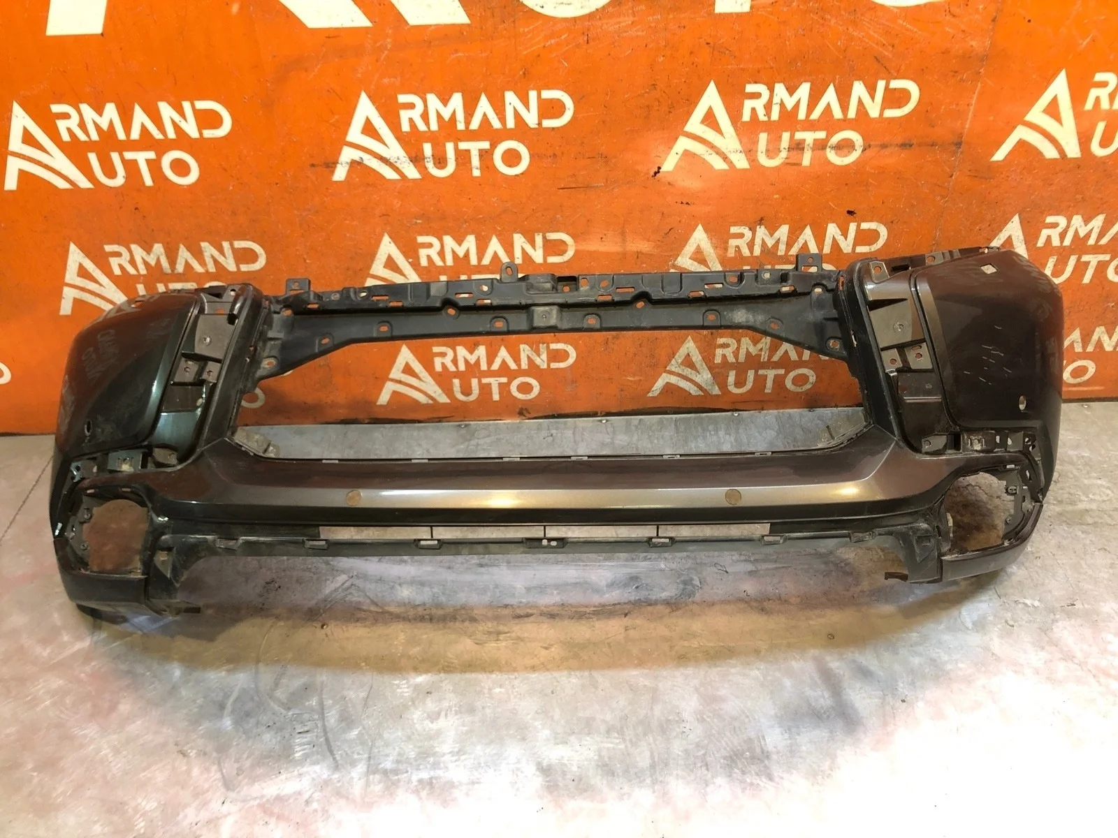 Бампер Mitsubishi Pajero Sport 2015-2021 6400G847 3, передний