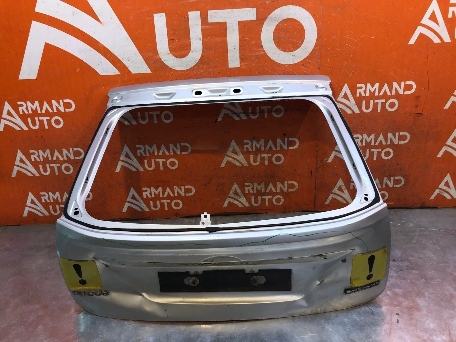Дверь багажника FORD Focus 2005-2011 1633845 2