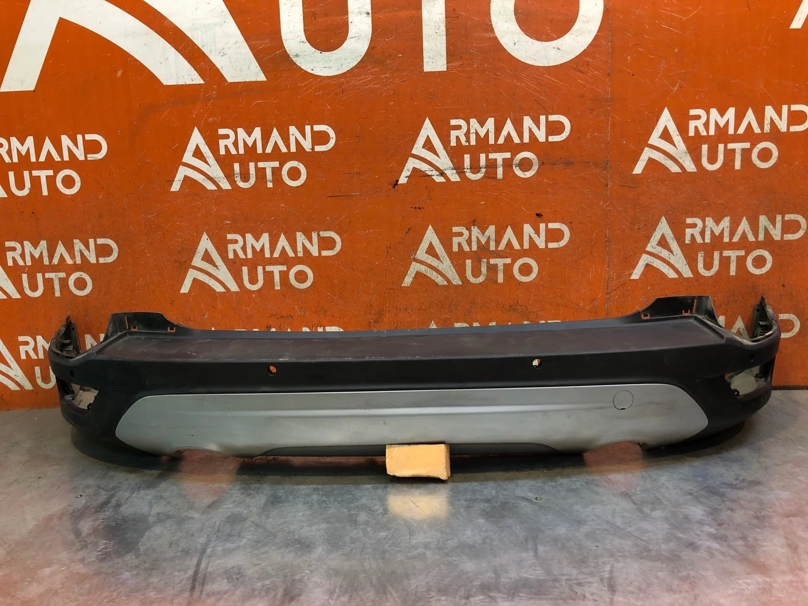 Бампер Ford Kuga 2012-2019 2106423 2 CBS, задний
