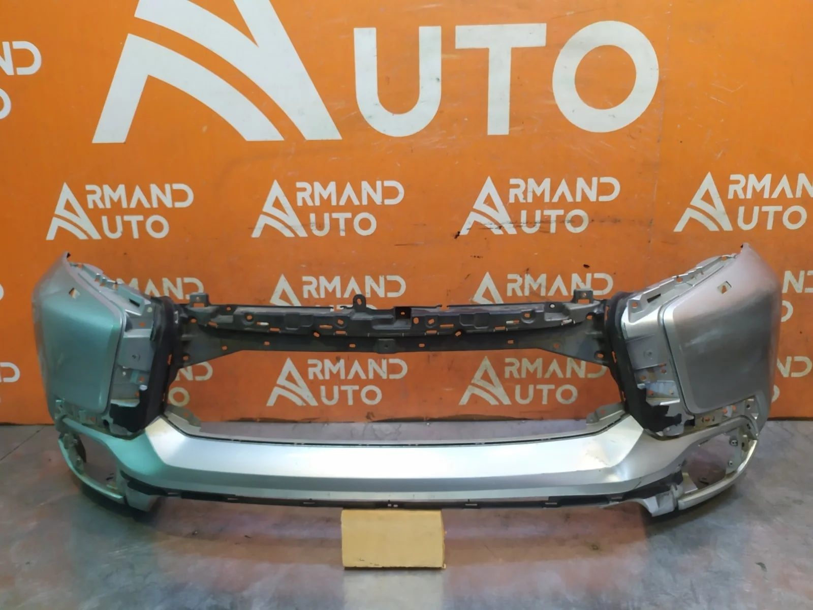 Бампер Mitsubishi Pajero Sport 2015-2021 6400H065 3, передний
