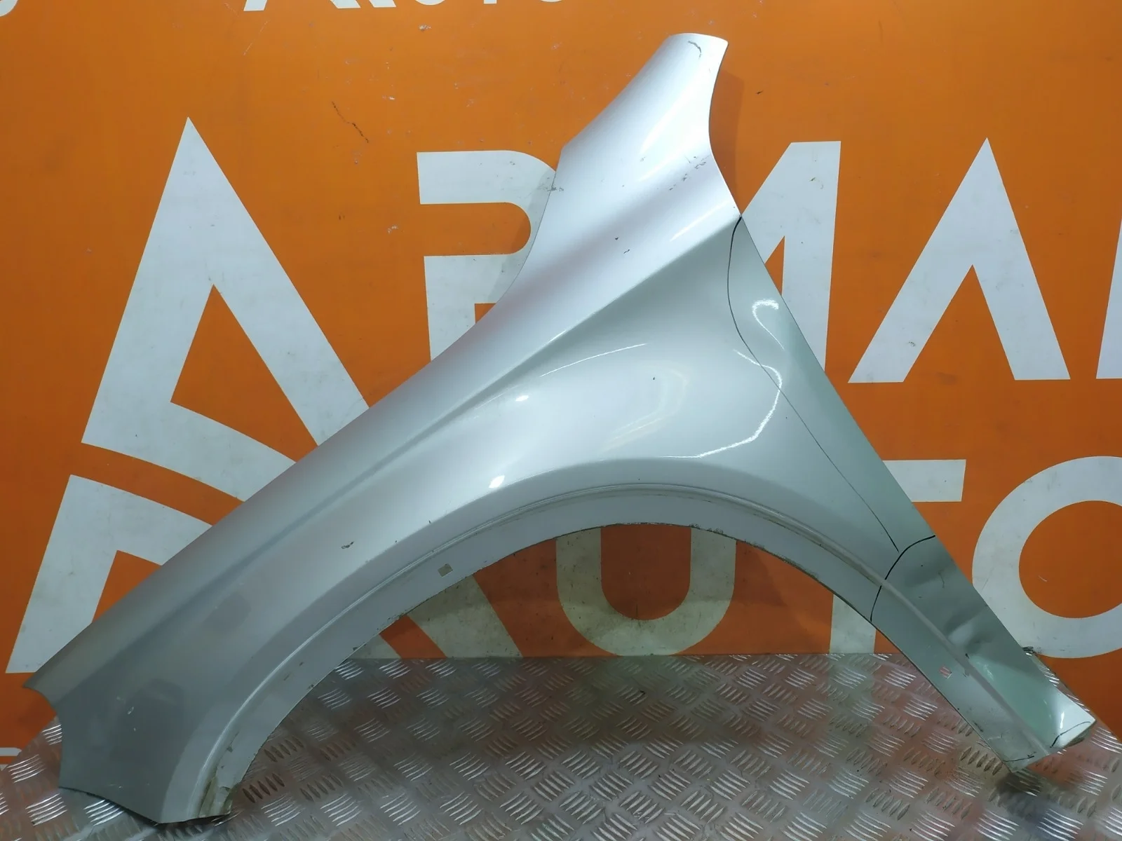Крыло Mercedes GLA-Class 2013-2020 A1568800118 X156, переднее левое