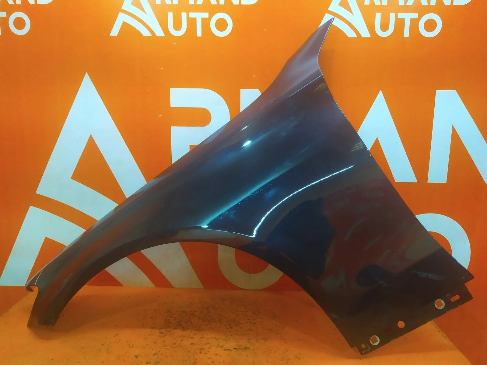 Крыло Mercedes C-Class 2014-2021 A2058800118 W205, переднее левое
