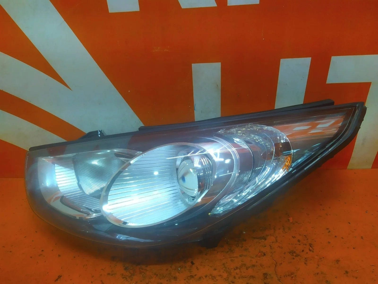 Фара Hyundai IX35 2010-2013 921012Y000 1, левая
