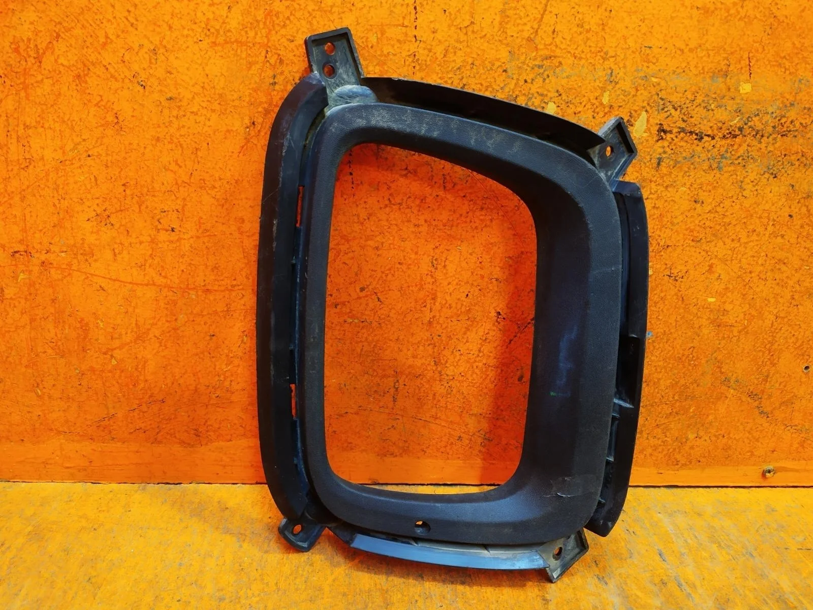 Окантовка птф Kia Sorento 2012-2019 865242P510 2 XM, правая
