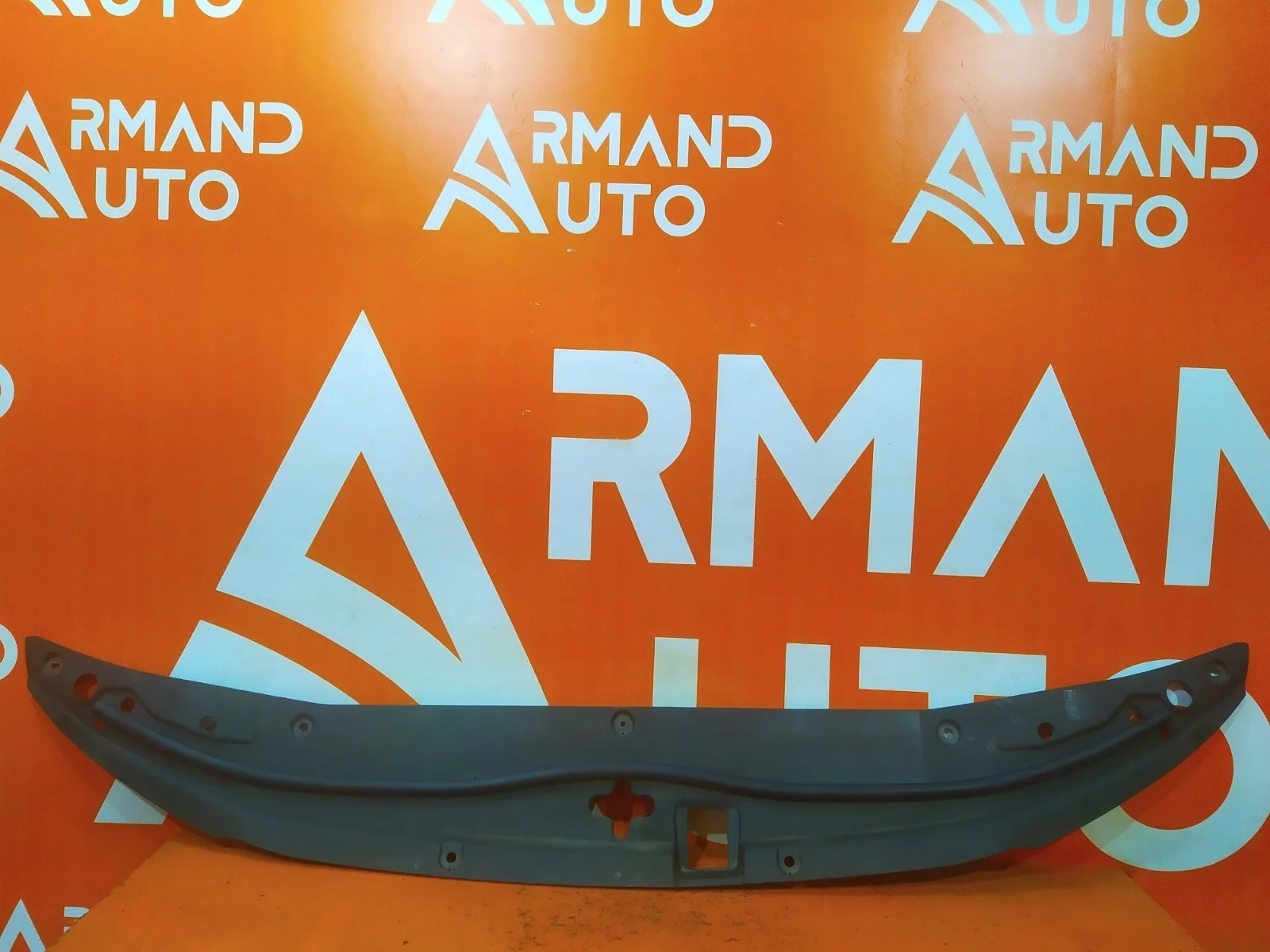 Кожух замка капота Toyota Land Cruiser 2007-2015 5329260030 200