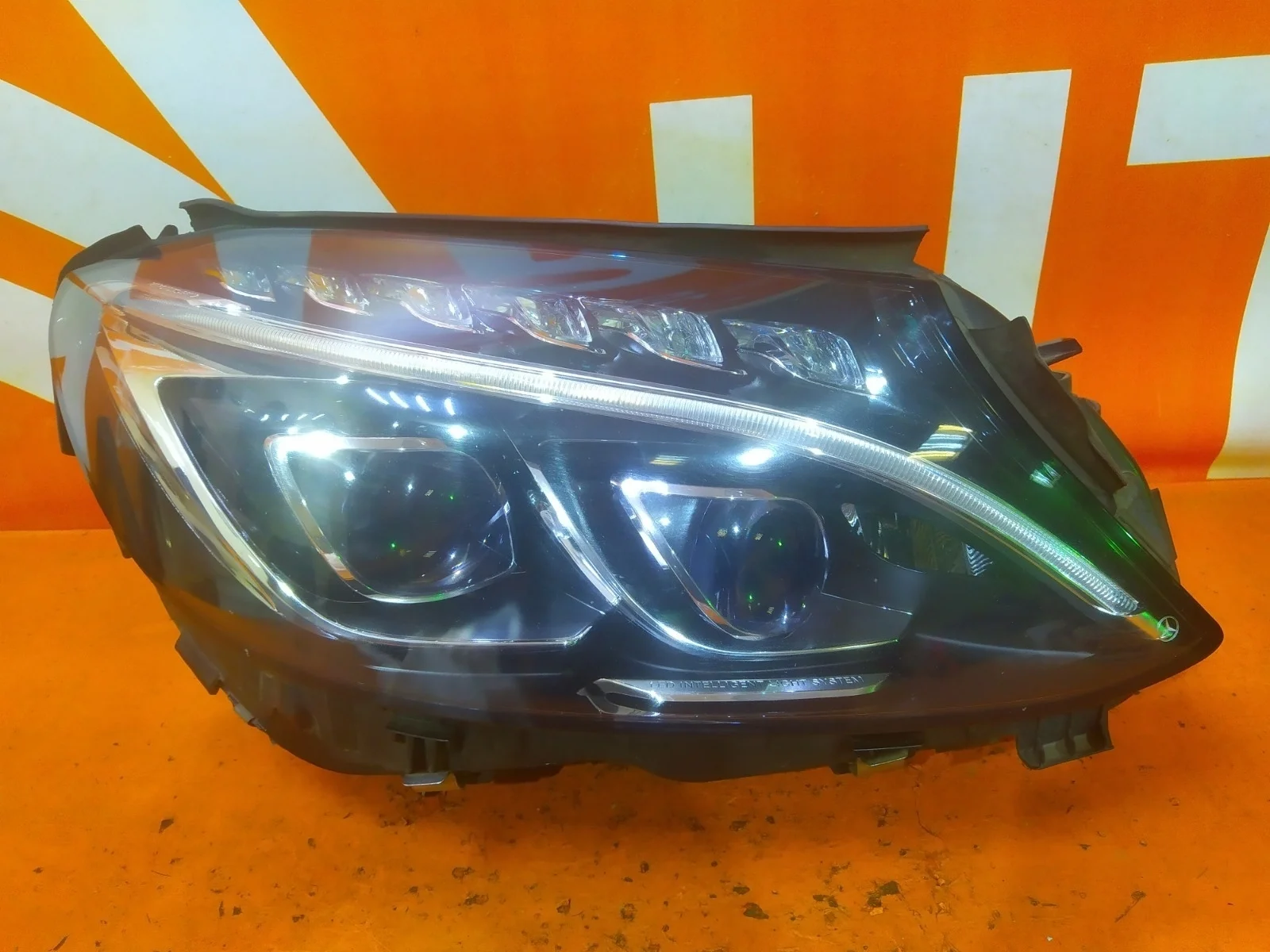 Фара Mercedes C-Class 2014-2018 A2059068002 W205, правая