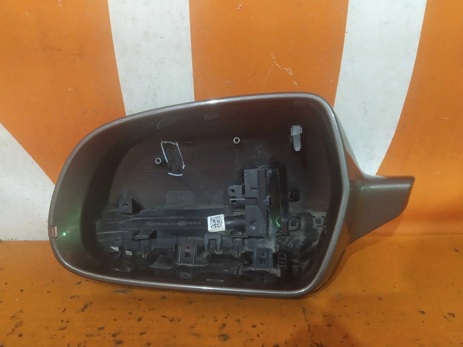 Крышка зеркала Audi A4 2007-2015 8F0857527GRU 4 B8, левая