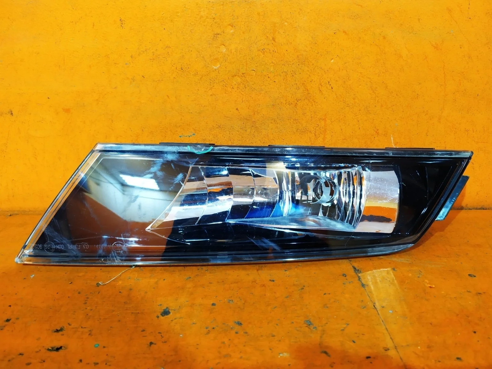 ПТФ Skoda Superb 2015-2019 3V0941700 3, правый