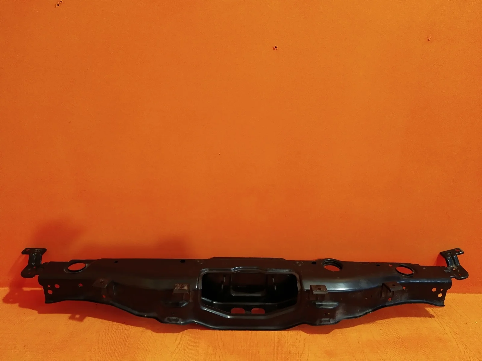 Панель передняя (суппорт радиатора) верхняя Hyundai i40 2011-2019 641013Z000 1 DF