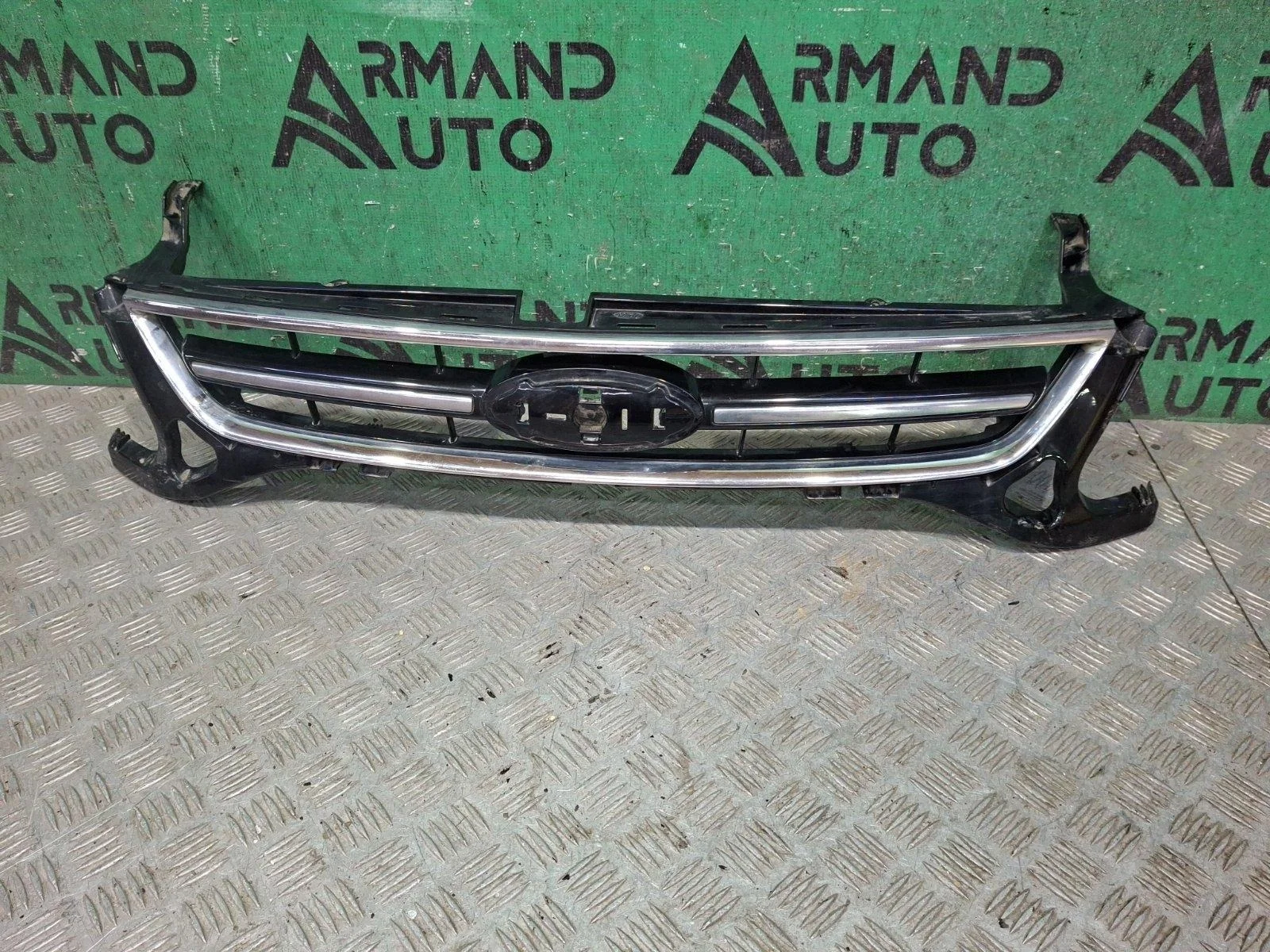 Решетка радиатора Ford Mondeo 2010-2014 1736164 4