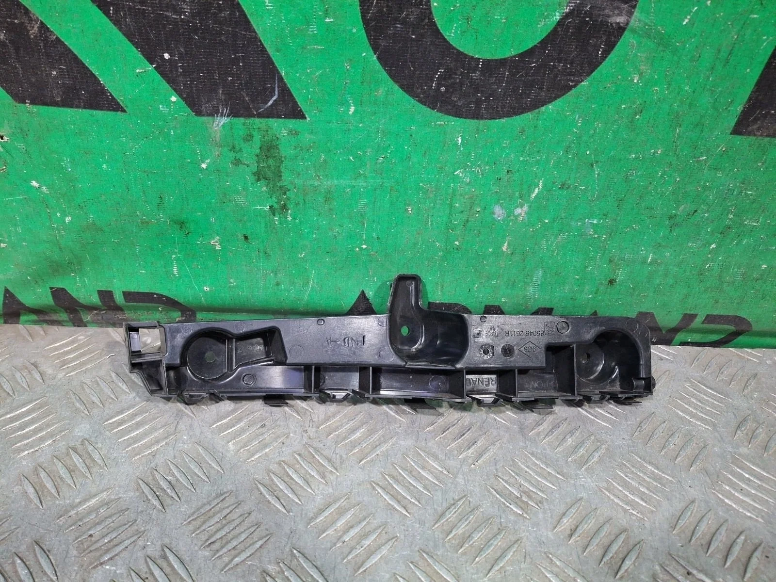 Кронштейн бампера Renault Kaptur 2016-2022 850452611R 1, задний левый