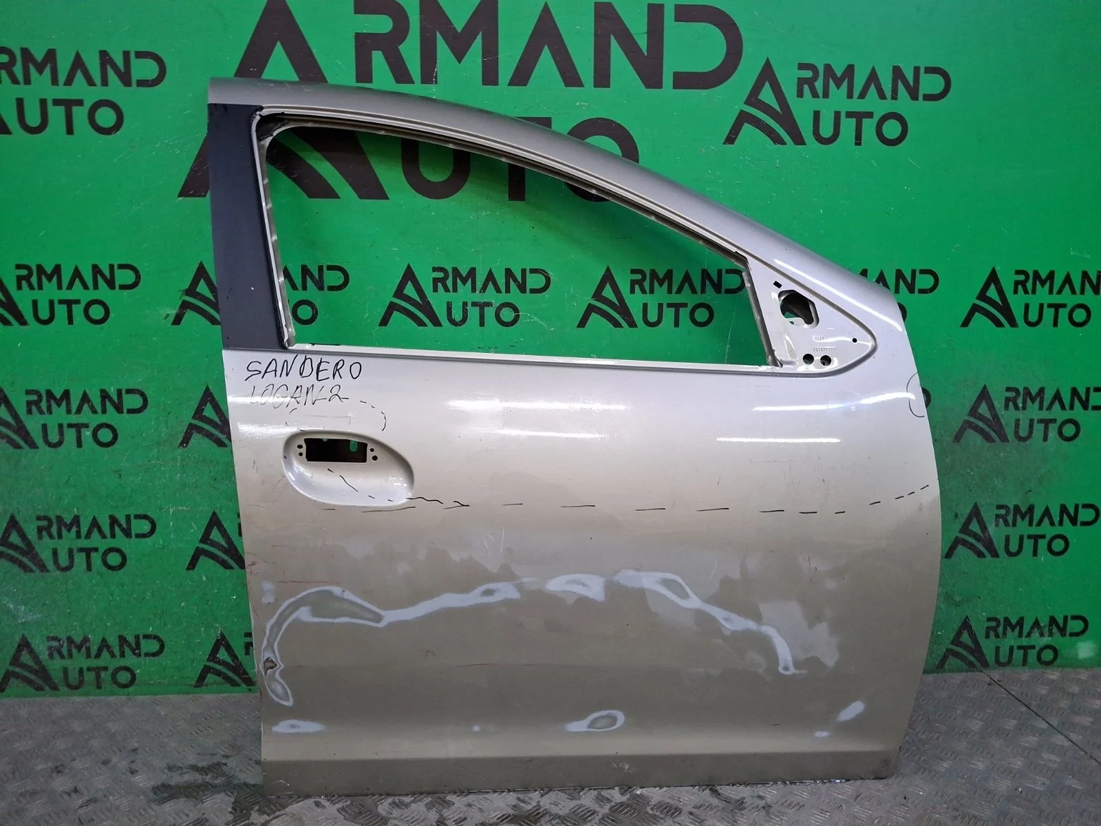 Дверь Renault Sandero 2013-2022 801008681R 2, передняя правая