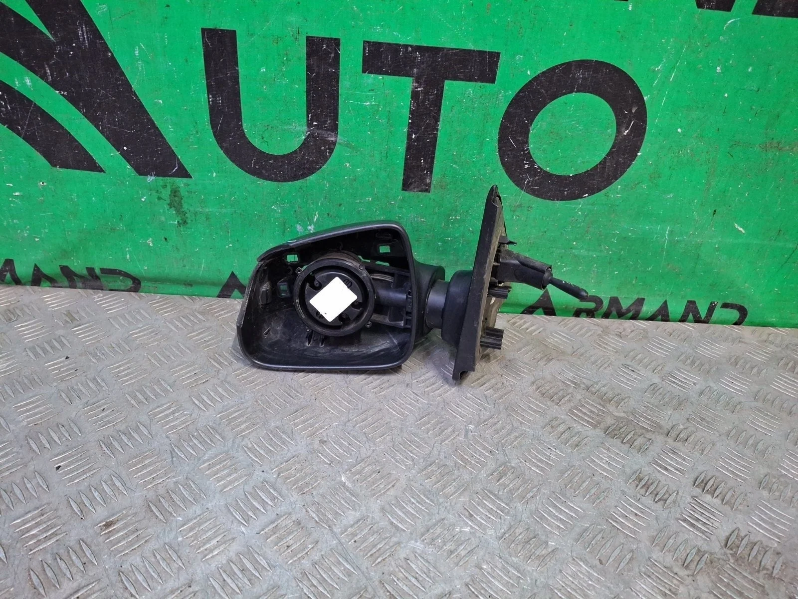 Зеркало Renault Logan 2012-2022 963022079R 2, левое