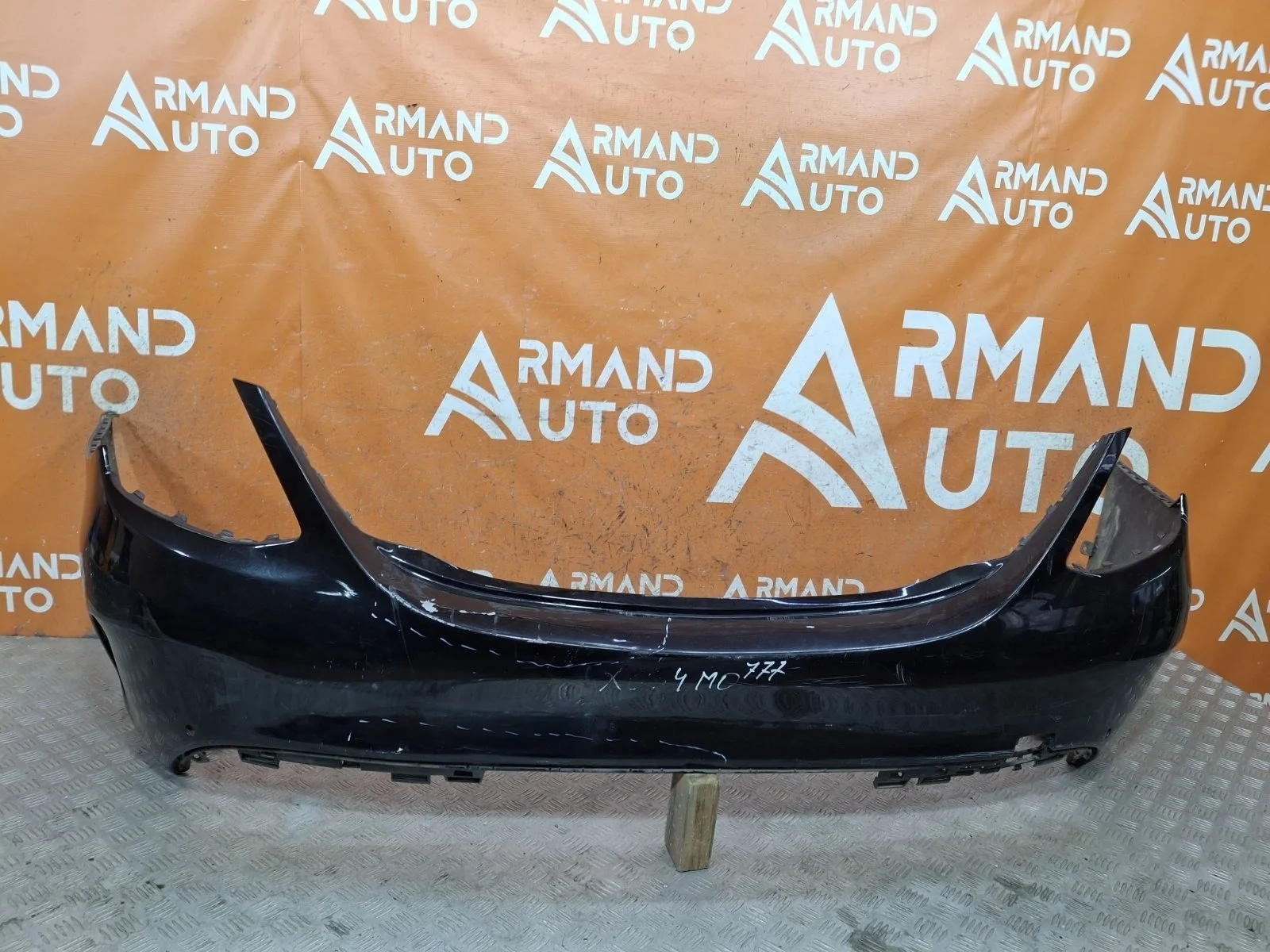 Бампер Mercedes C-Class 2014-2018 A2058856038 W205, задний