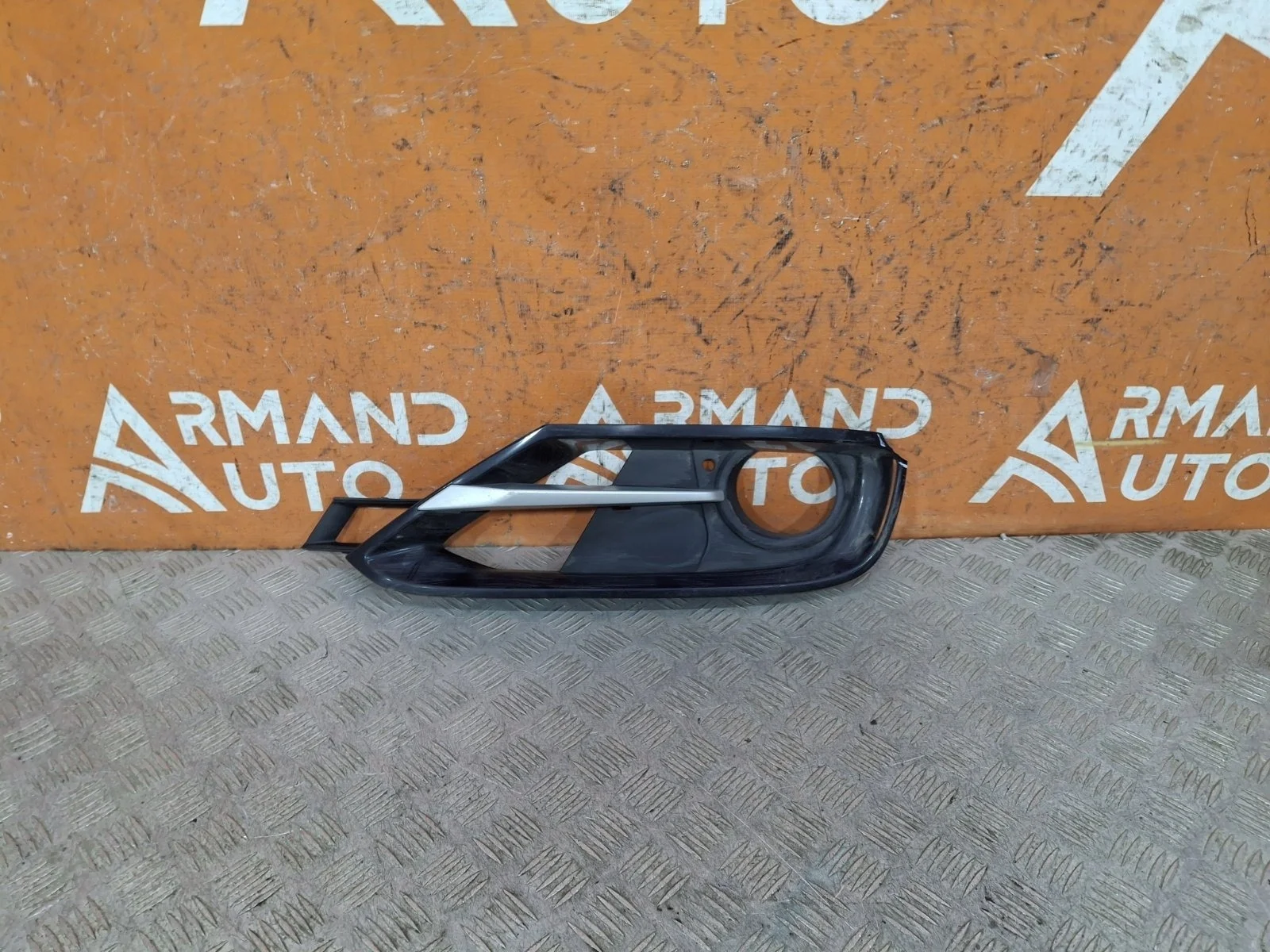 Окантовка птф BMW 3 series 2011-2016 51117300739 F30 F31, левая