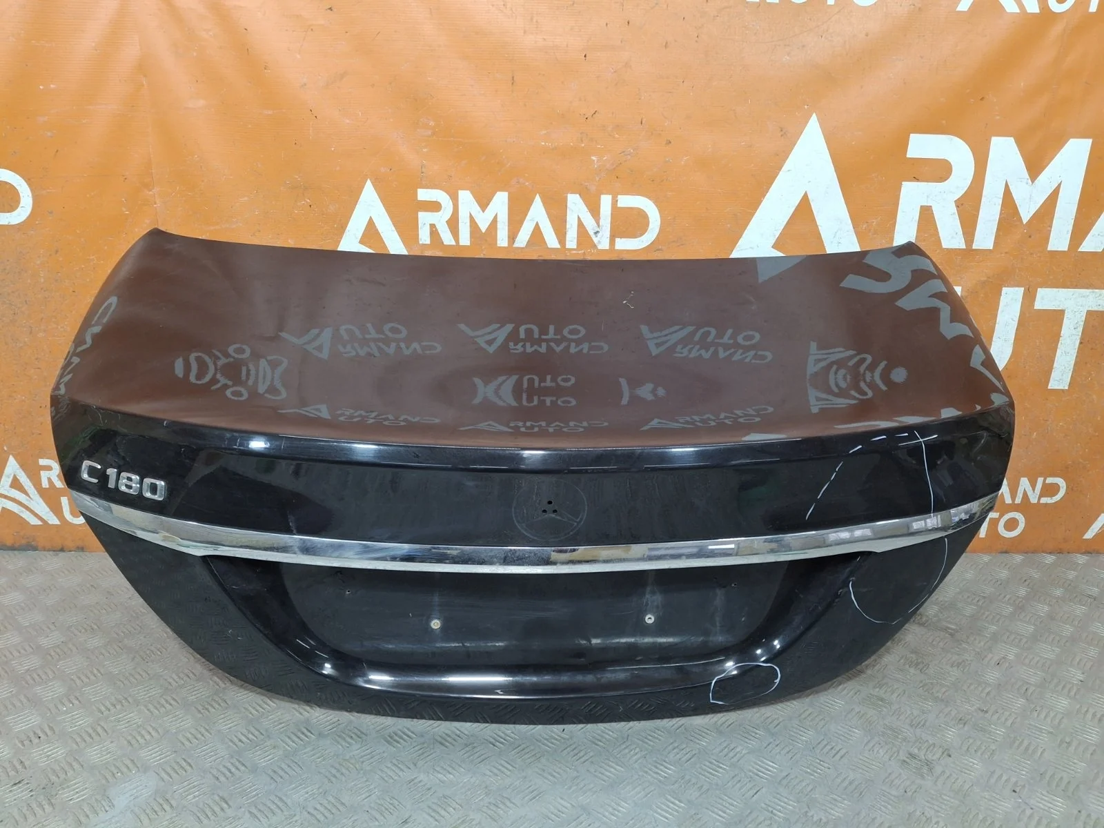 Крышка багажника Mercedes C-Class 2014-2021 A2057500075 W205