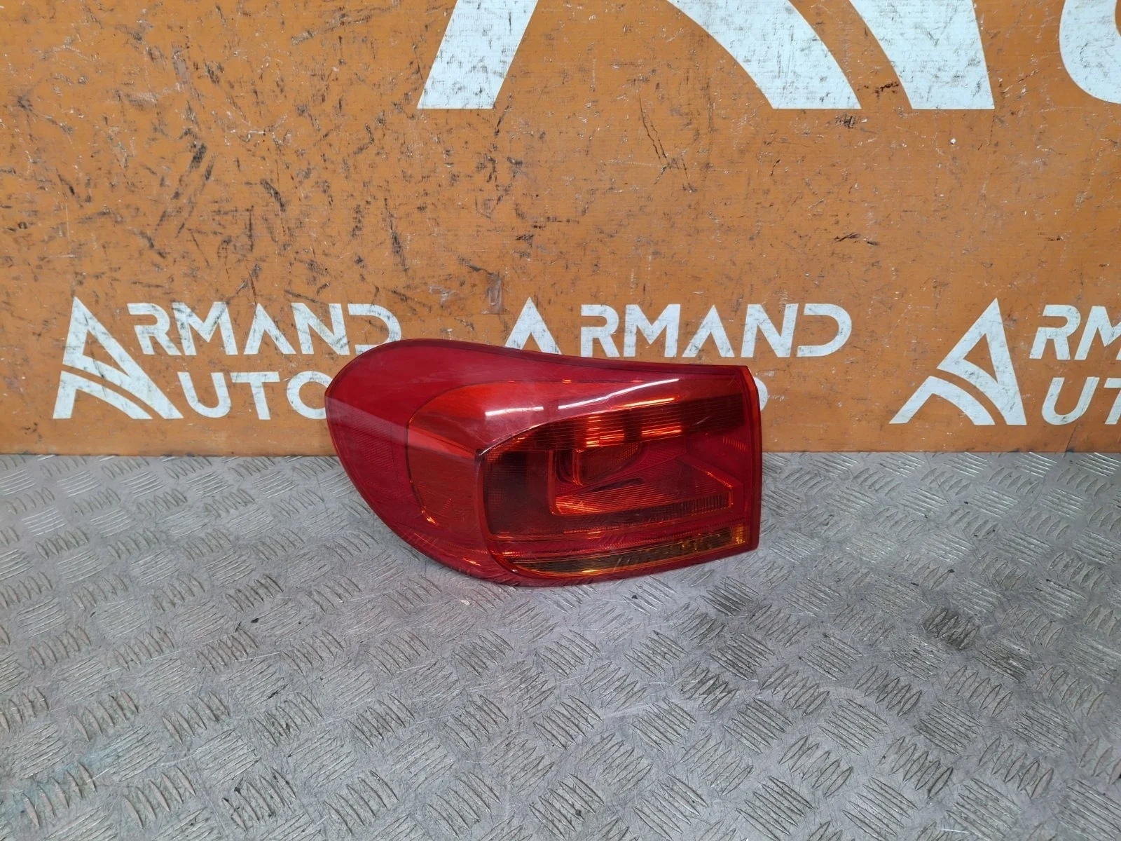 Фонарь внешний Volkswagen Tiguan 2011-2018 5N0945095Q 1, левый