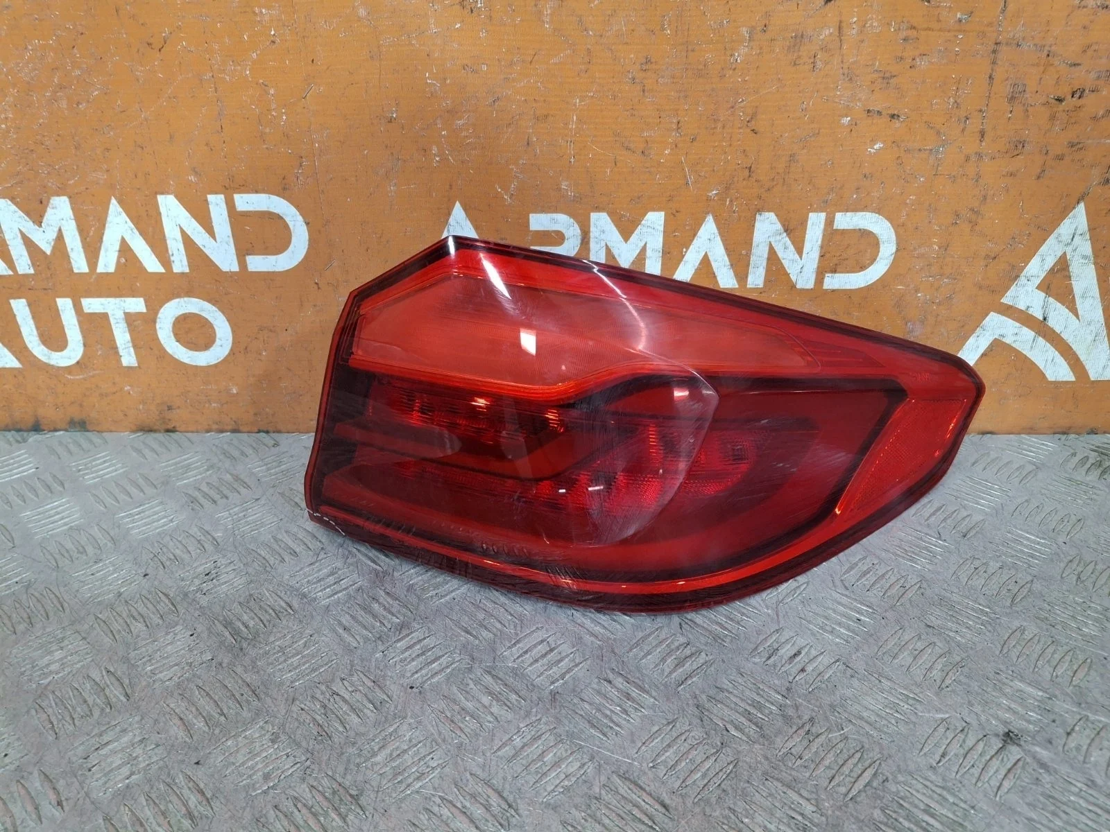 Фонарь внешний BMW 5 series 2016-2020 63217376464 G30, правый