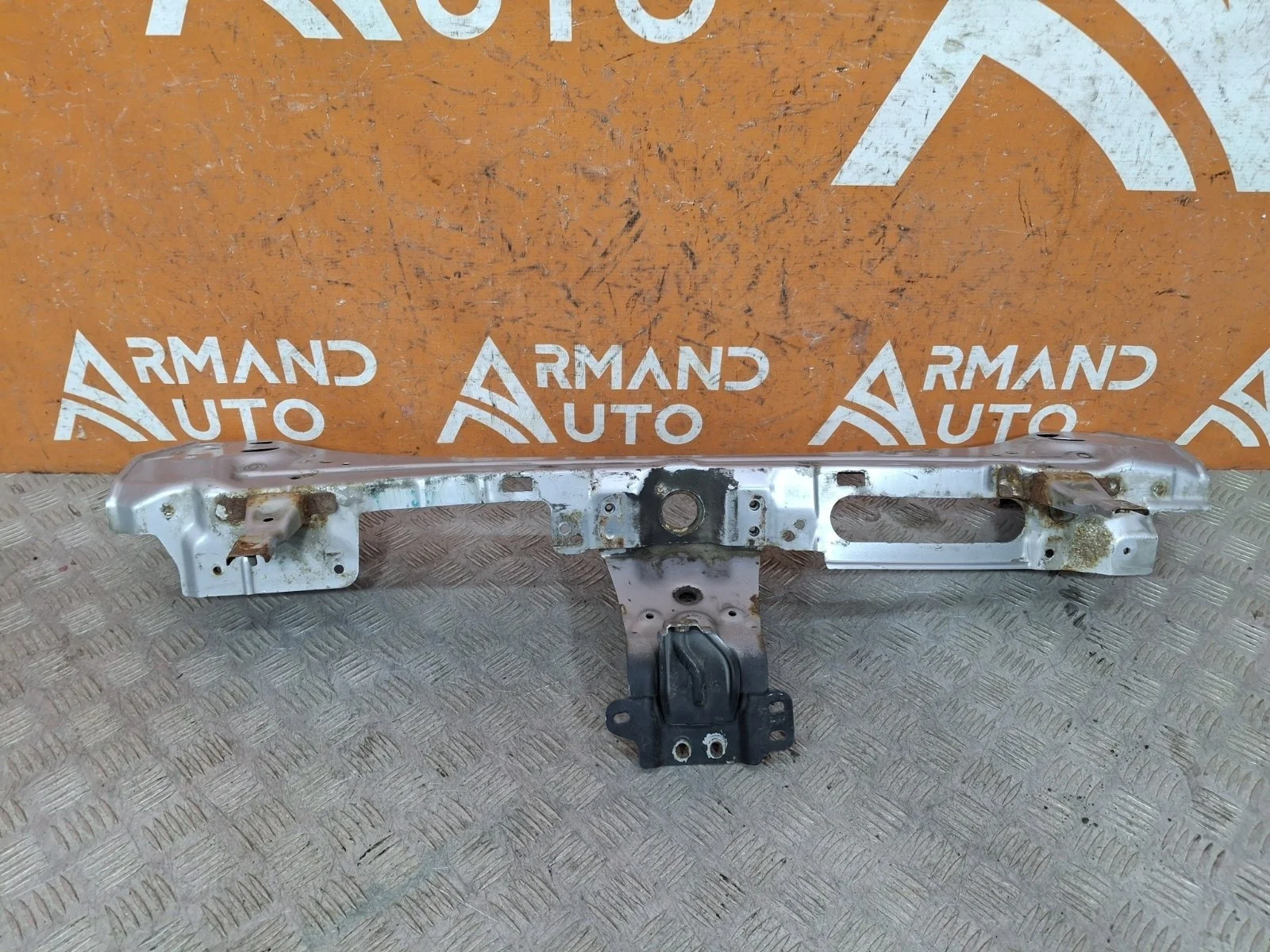Панель передняя (суппорт радиатора) Mitsubishi Outlander 2009-2013 5256A852 2 XL