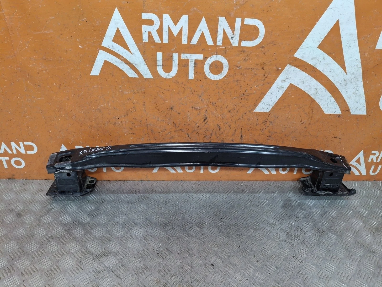 Усилитель бампера Mercedes C-Class 2014-2021 A2056100014 W205, задний