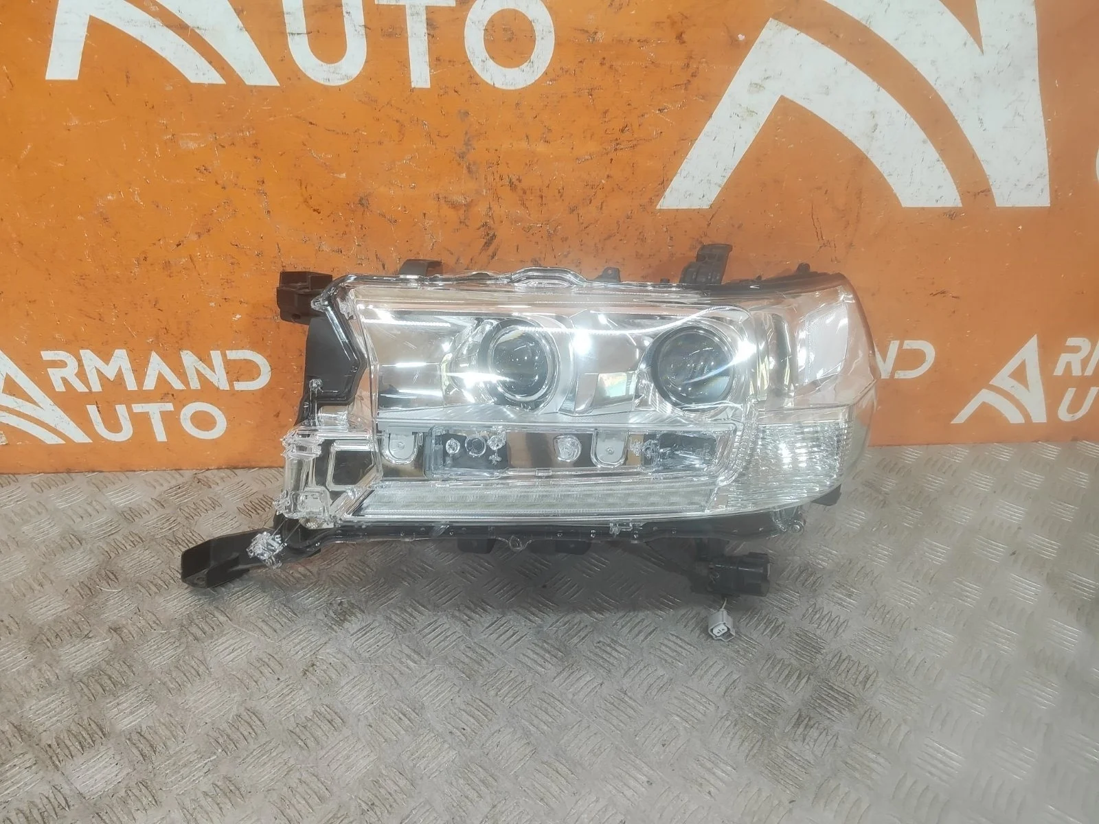 Фара Toyota Land Cruiser 2015-2021 8110660K12 200, левая