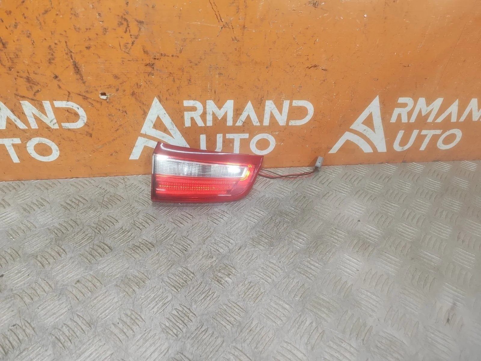 Фонарь внутренний Volvo S60 2010-2018 30796272 2, правый
