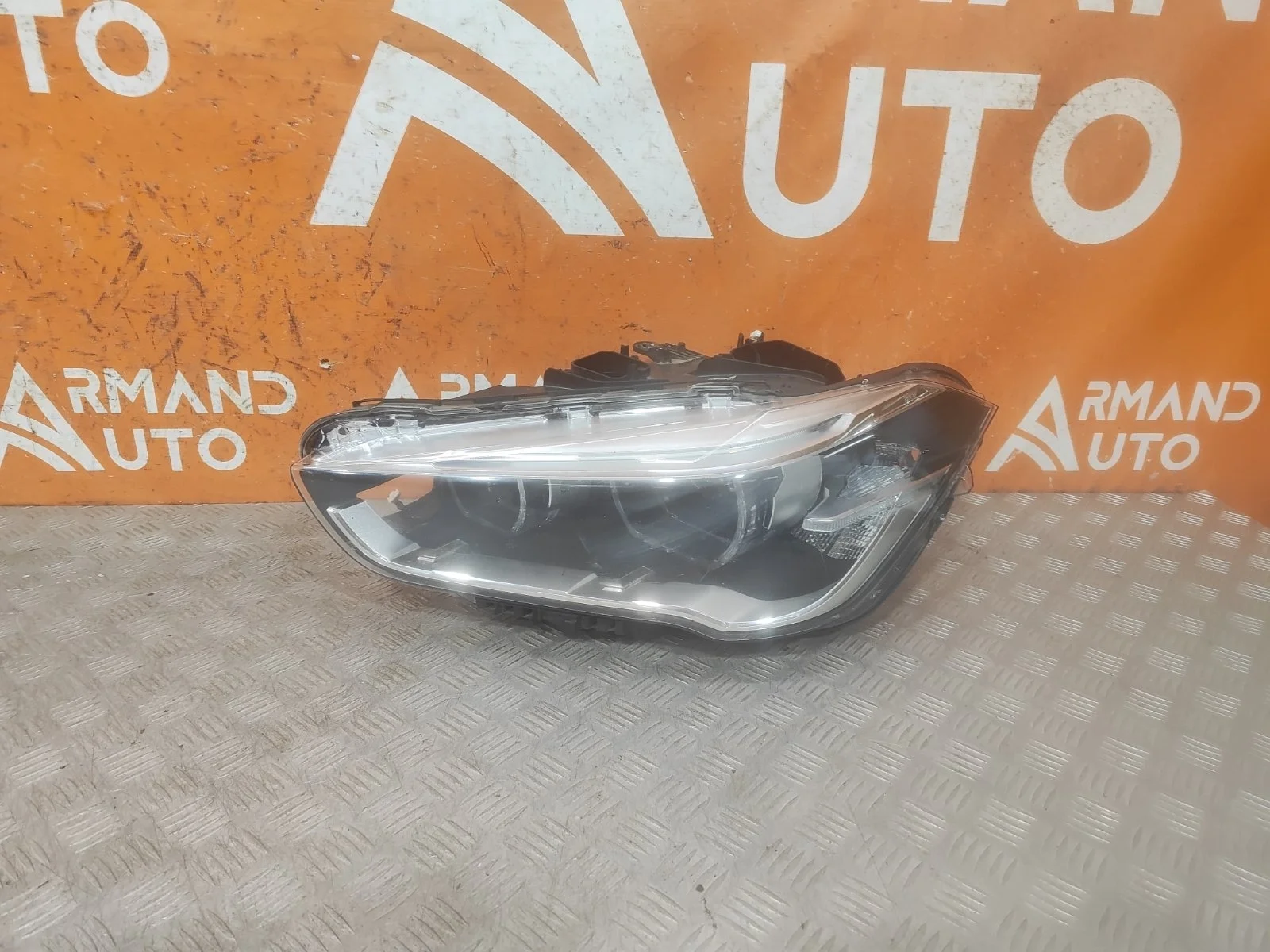 Фара BMW X1 2015-2019 63117436461 F48, левая