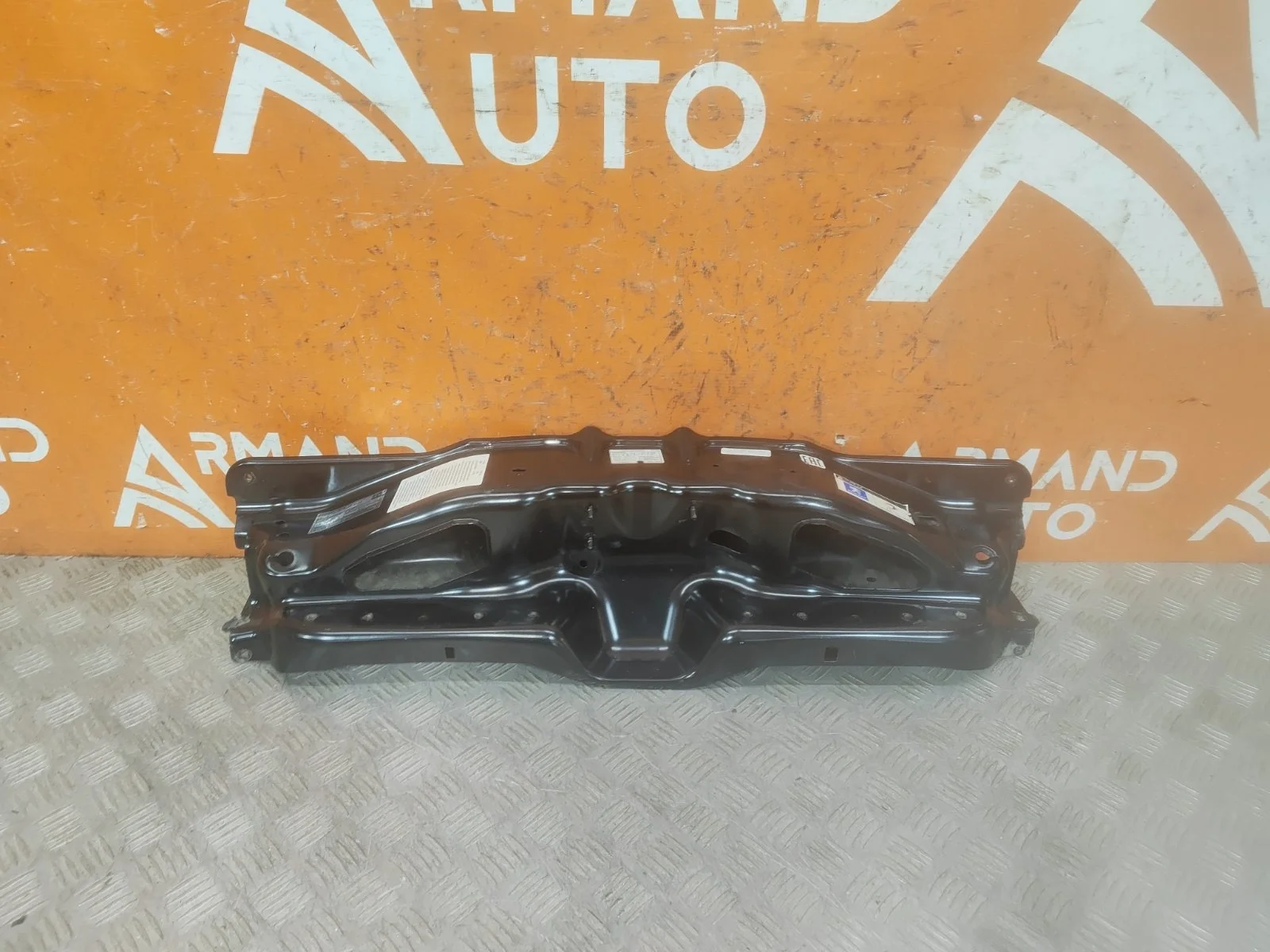 Панель передняя (суппорт радиатора) верхняя Fiat Ducato 2014-нв 1379472080 (250 / 290 / 295)