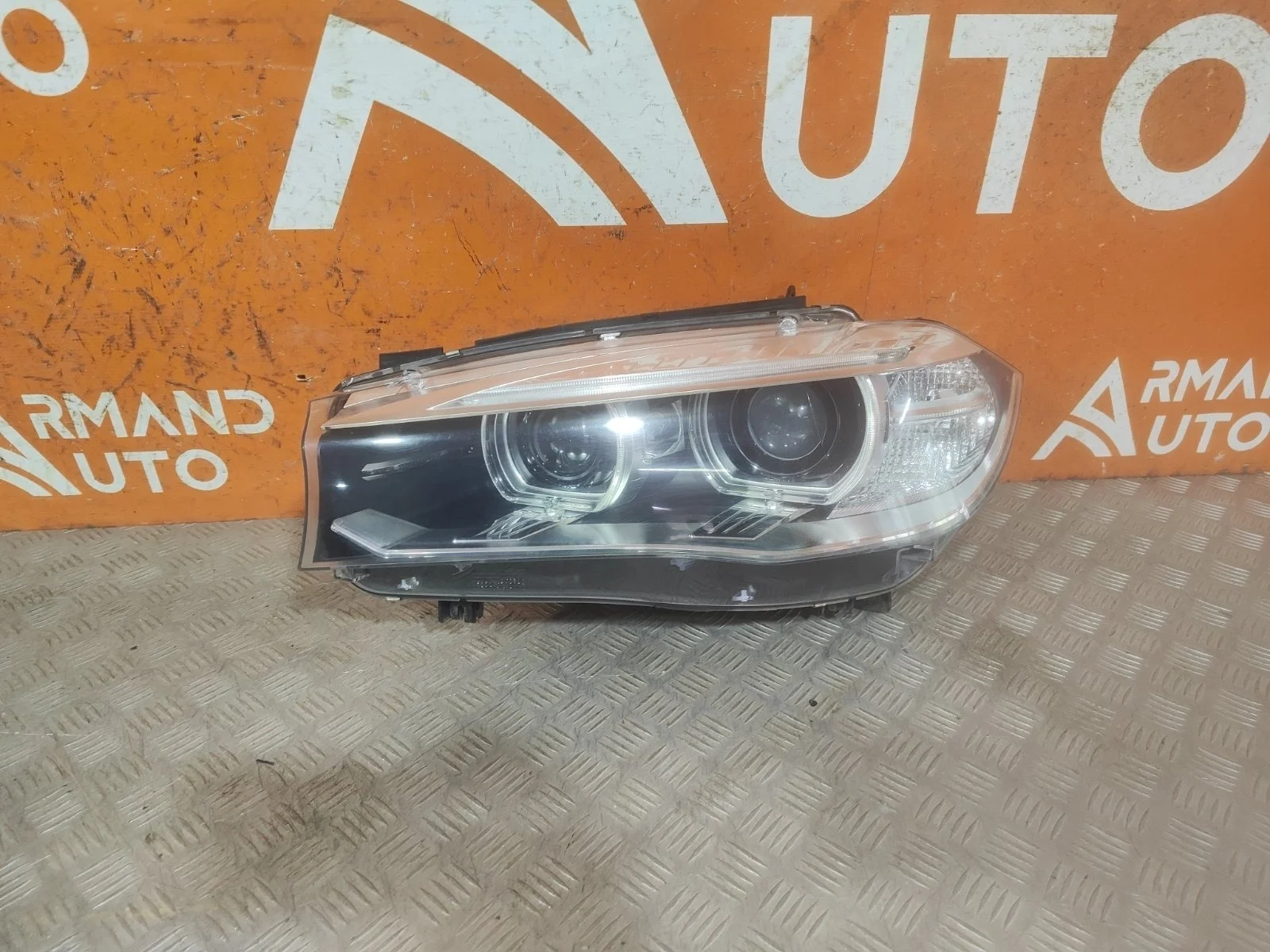 Фара BMW X5 2013-2018 63117317101 F15, левая