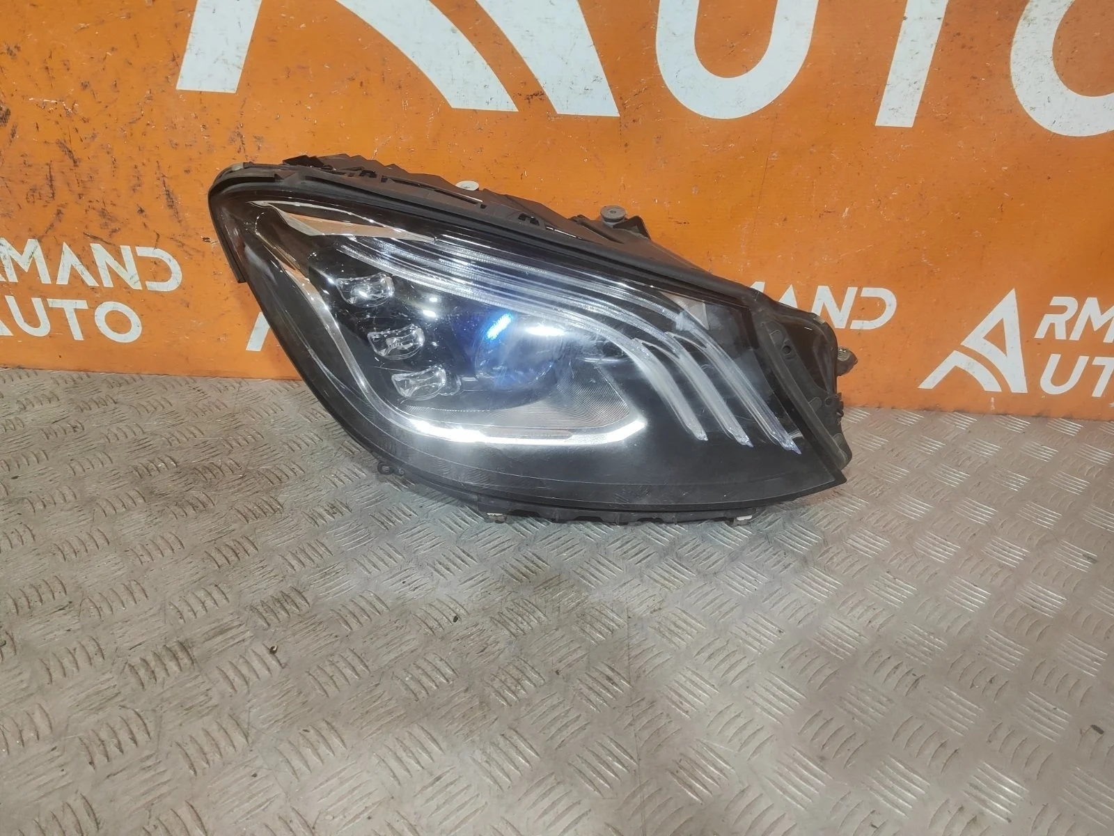 Фара Mercedes S-Class 2017-2020 A2229067803 W222, правая