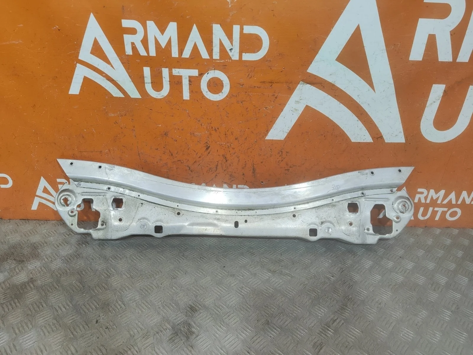 Панель передняя (суппорт радиатора) верхняя Mercedes E-Class 2016-2023 A2136209600 W213
