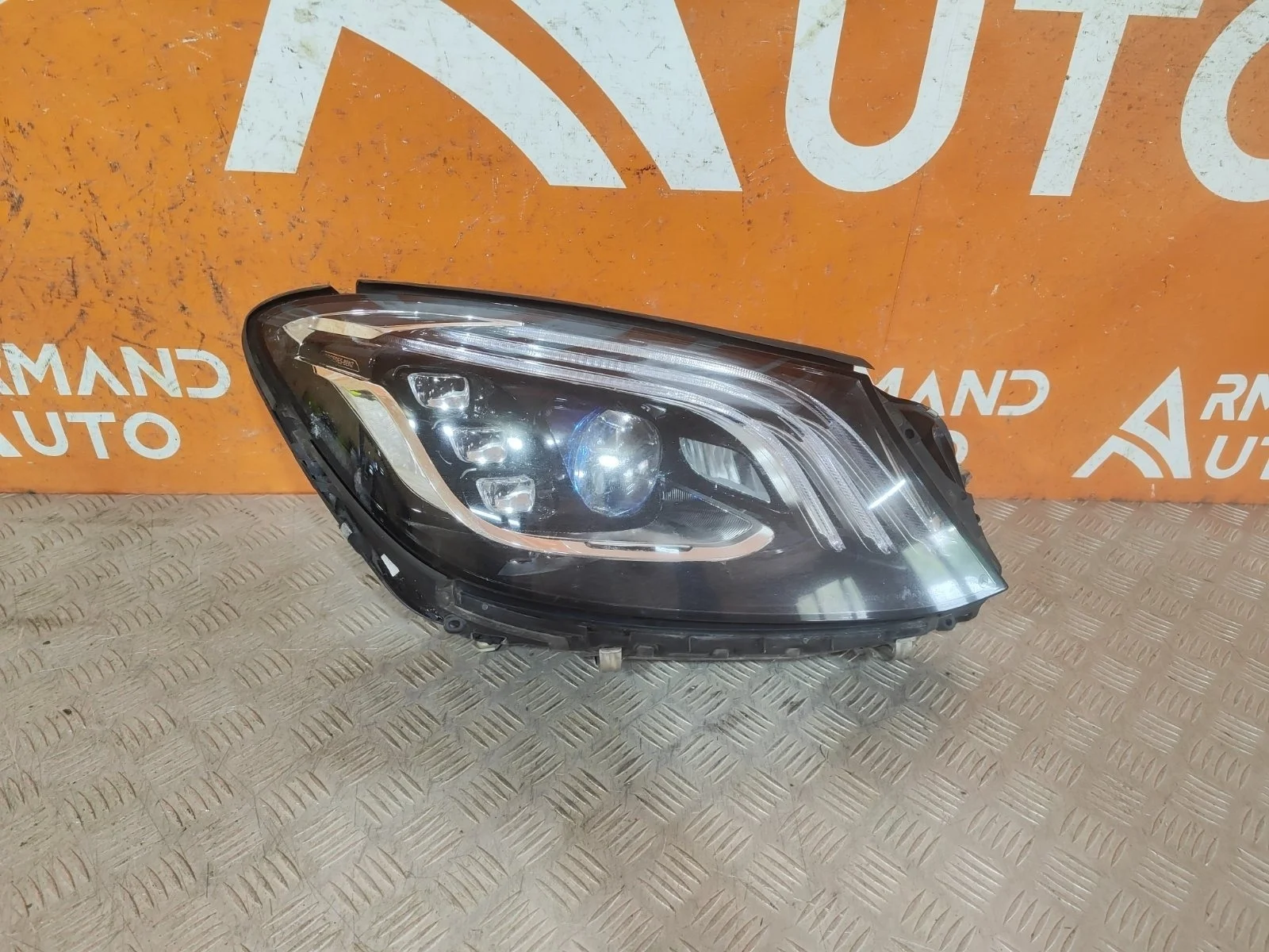 Фара Mercedes S-Class 2017-2020 A2229067803 W222, правая