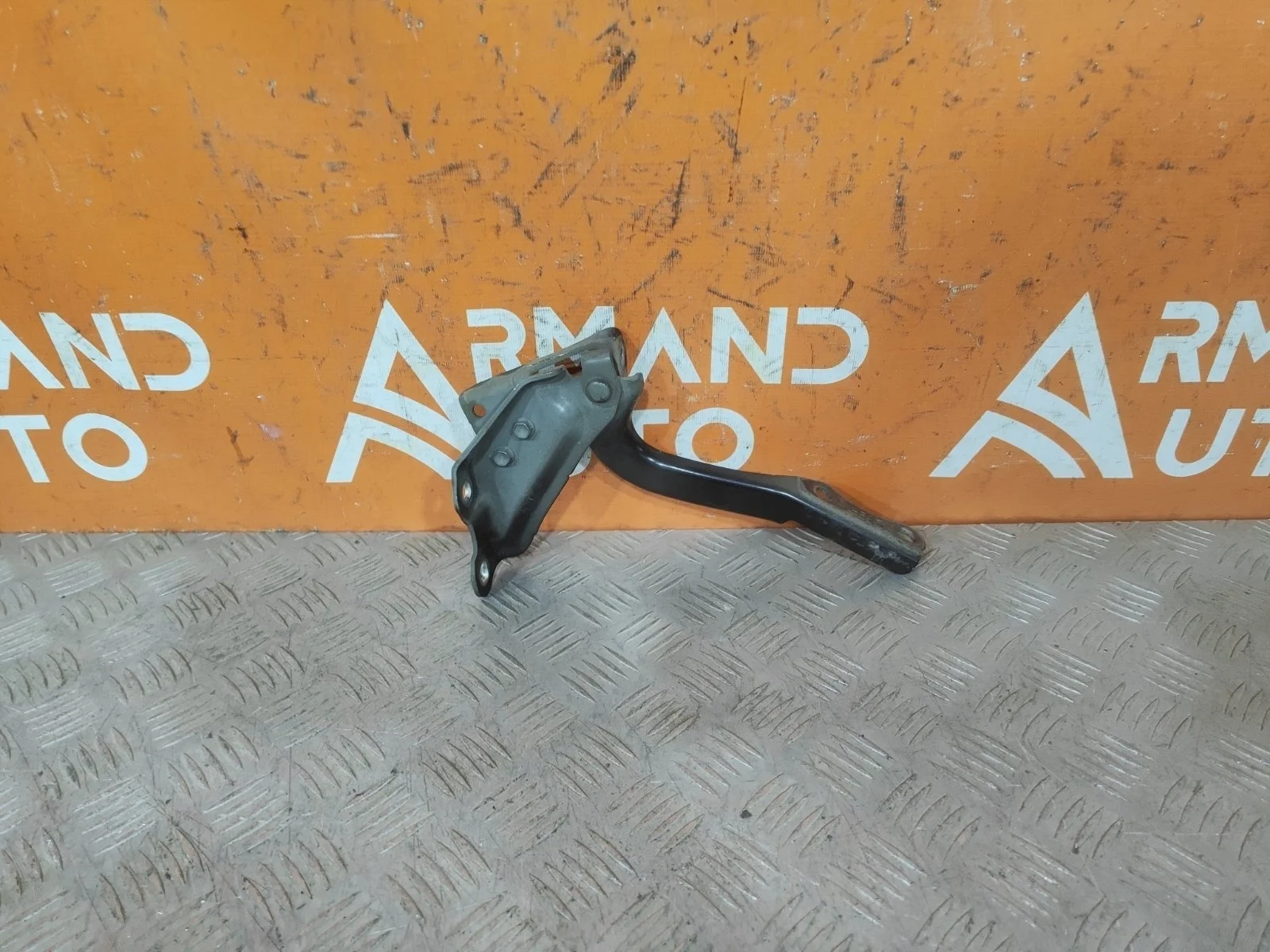 Петля капота Toyota Land Cruiser 2007-2015 5341060060 200, правая
