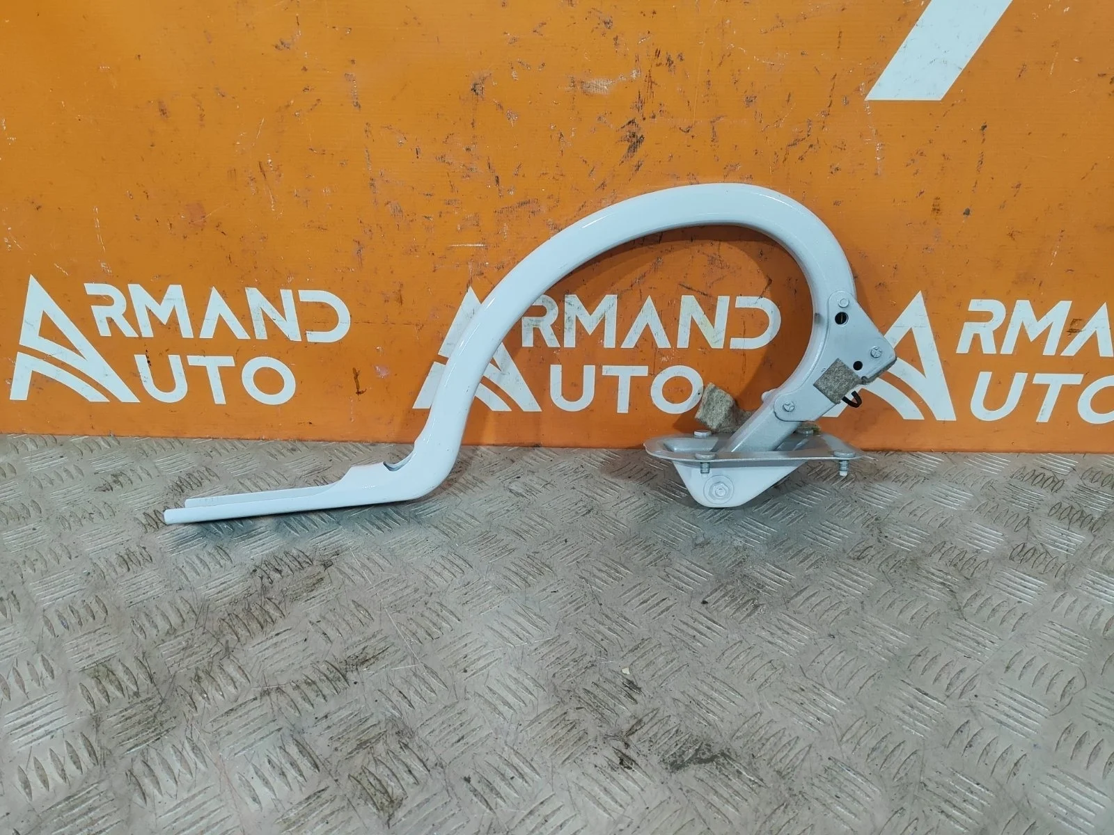 Петля крышки багажника BMW 5 series 2009-2017 41627204238 F10, правая