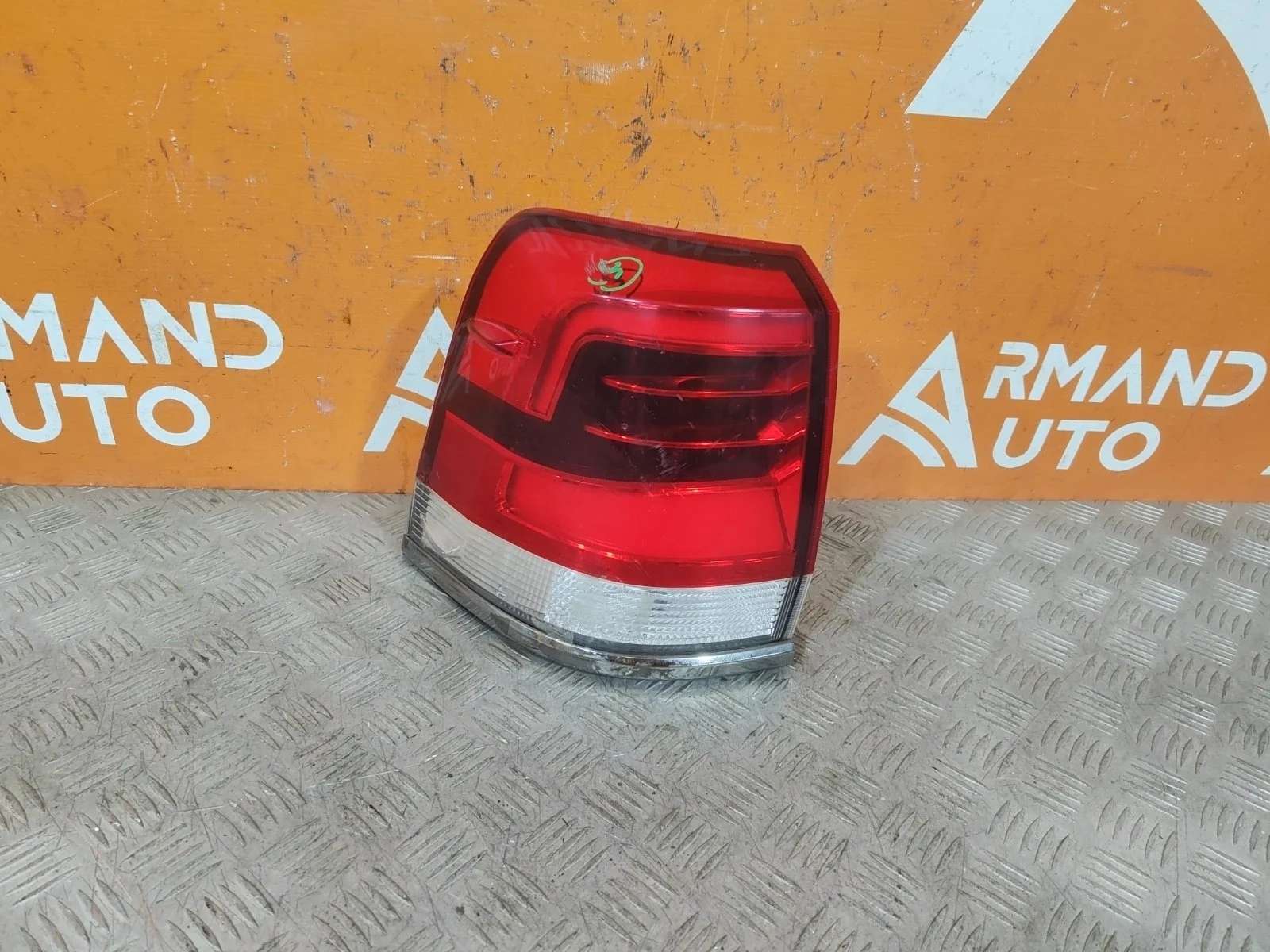 Фонарь внешний Toyota Land Cruiser 2015-2021 8156160B80 200, левый