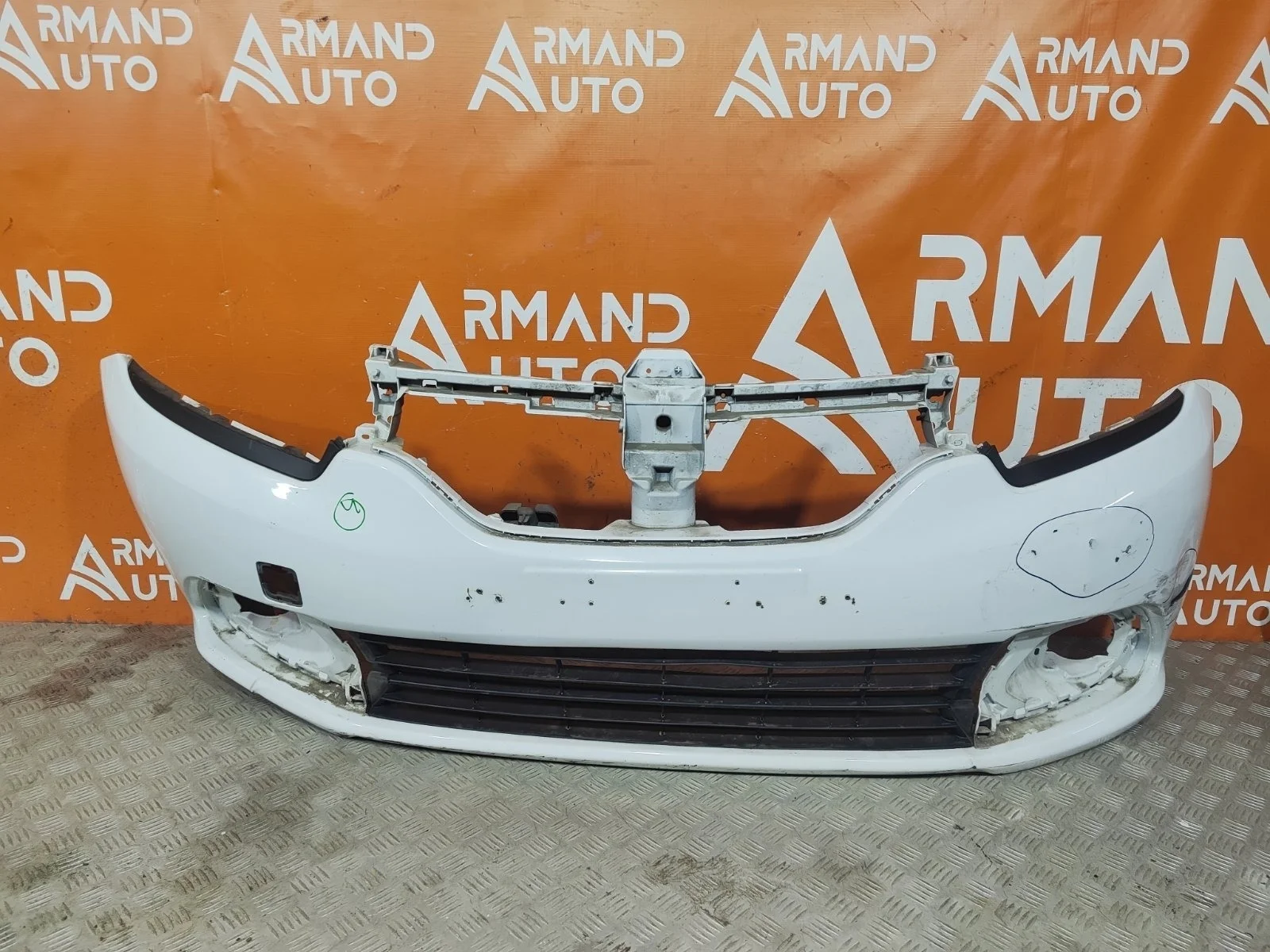 Бампер Renault Logan 2012-2018 620228143R 2, передний