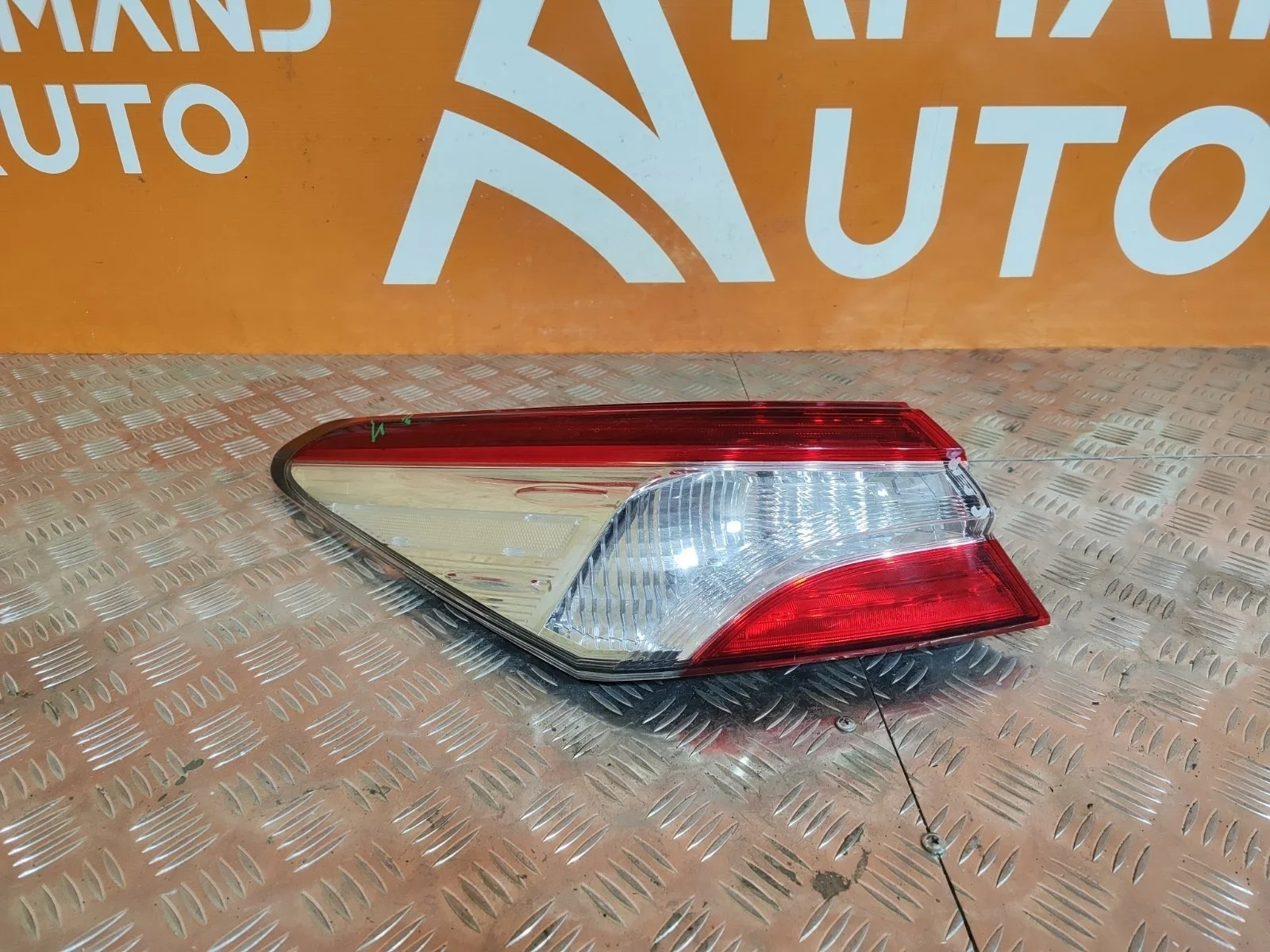Фонарь внешний Toyota Camry 2017-нв 8156133660 8 XV70, левый