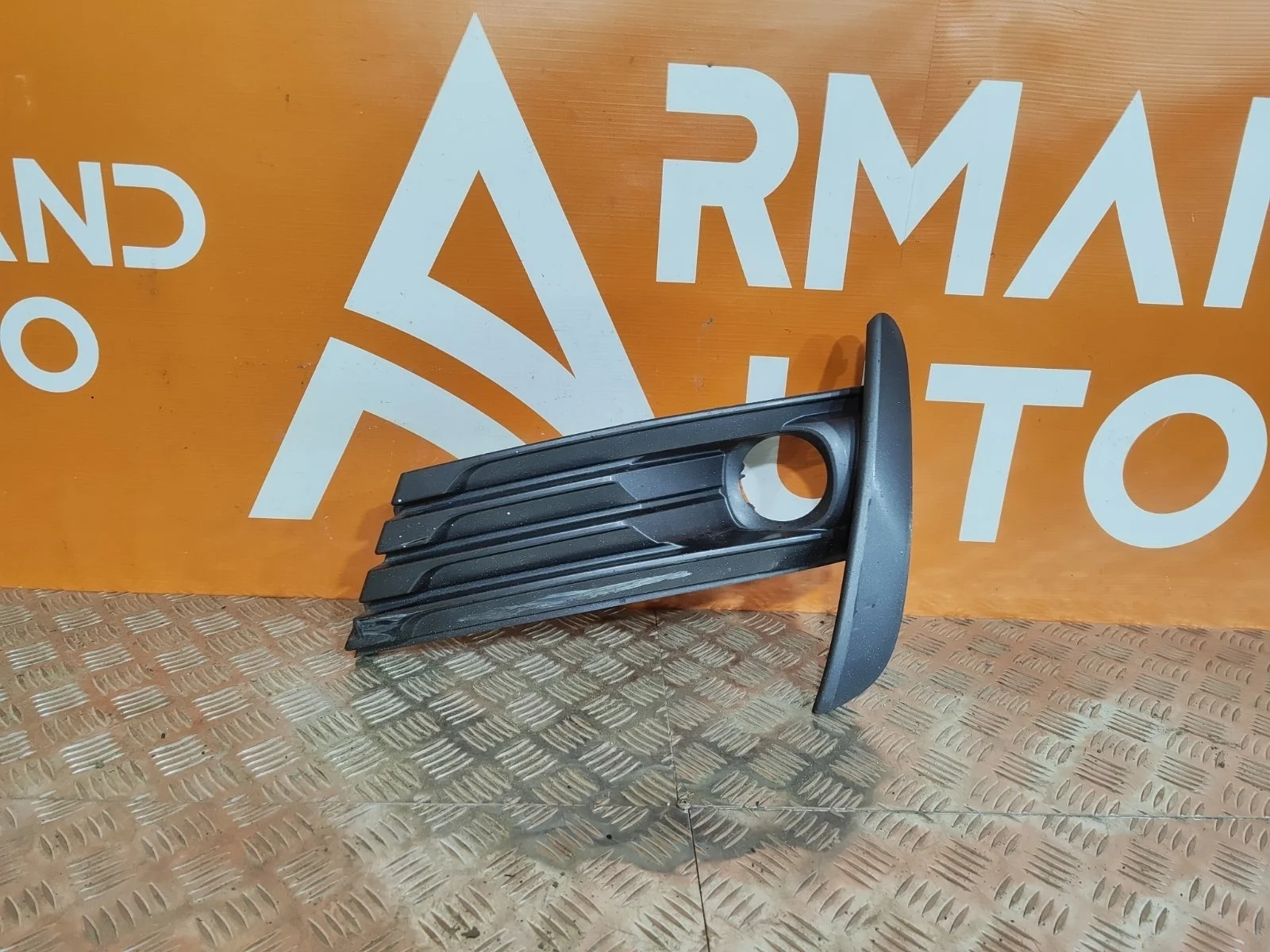 Окантовка птф Toyota Corolla 2015-2019 8148102630 11 E160 E170 E180, правая