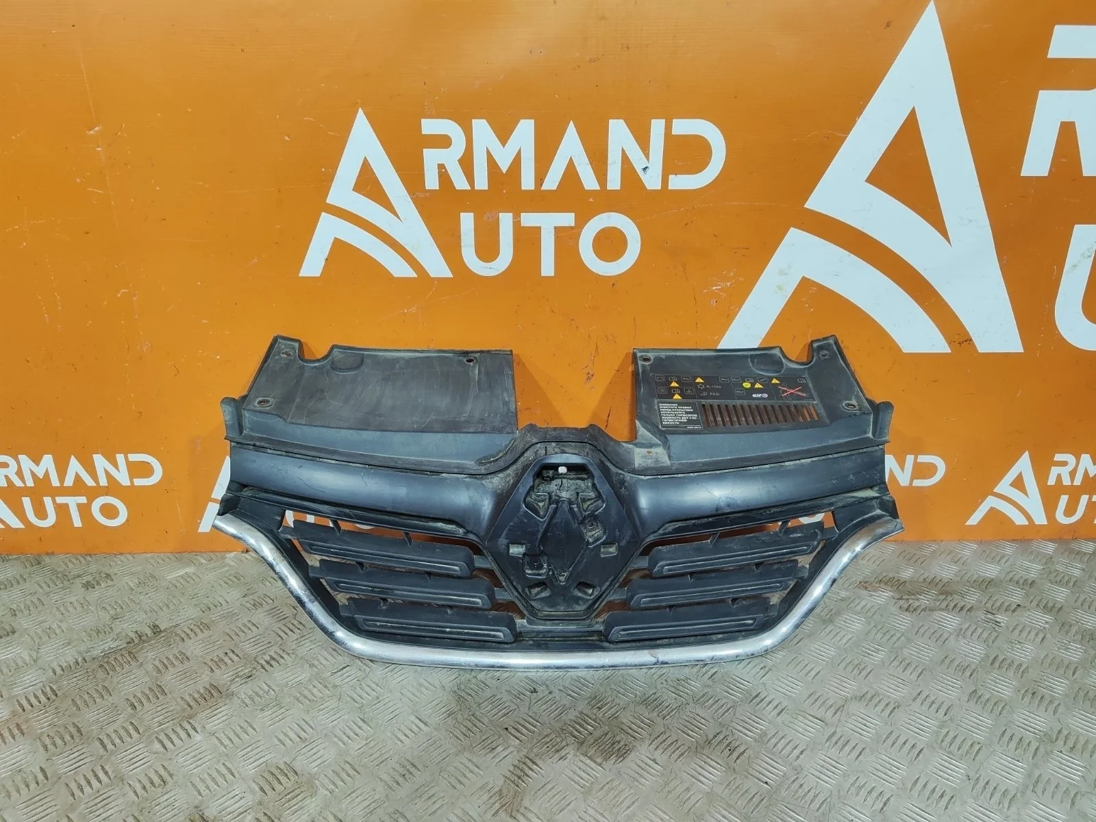 Решетка радиатора Renault Logan 2018-2022 623105887R 2