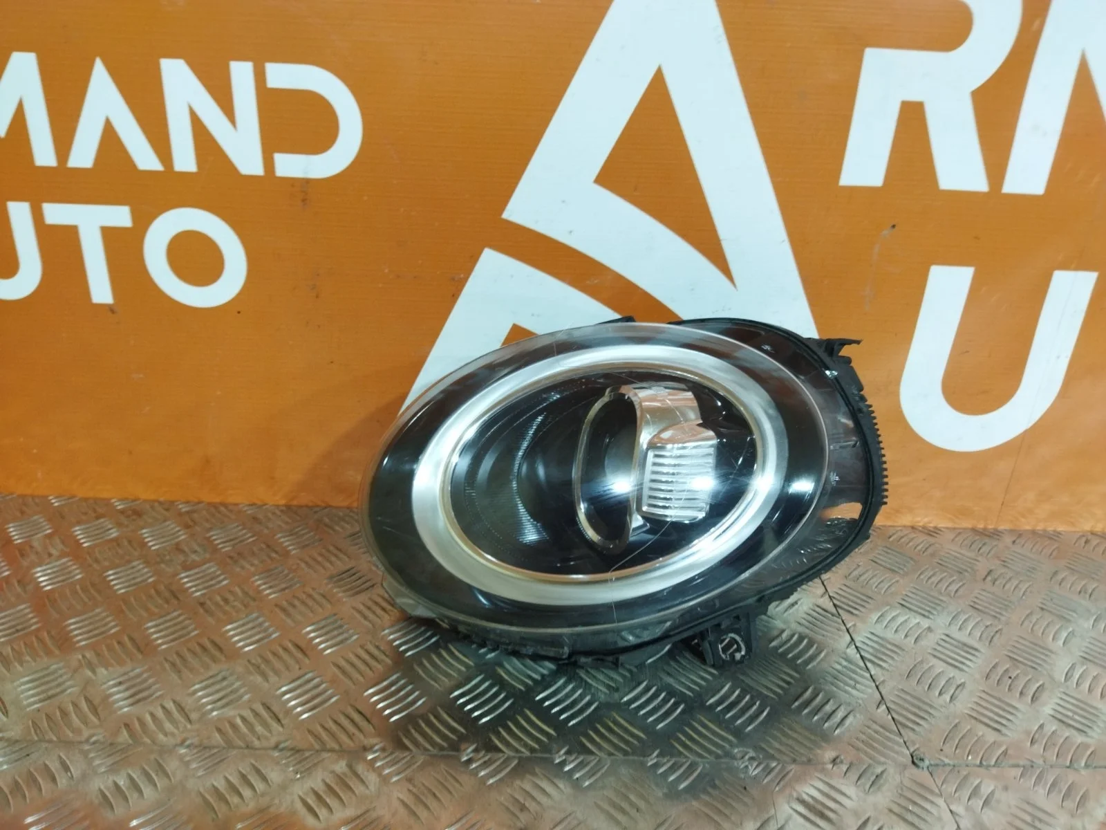 Фара MINI Hatch 2018-2021 63118737594 F55, правая