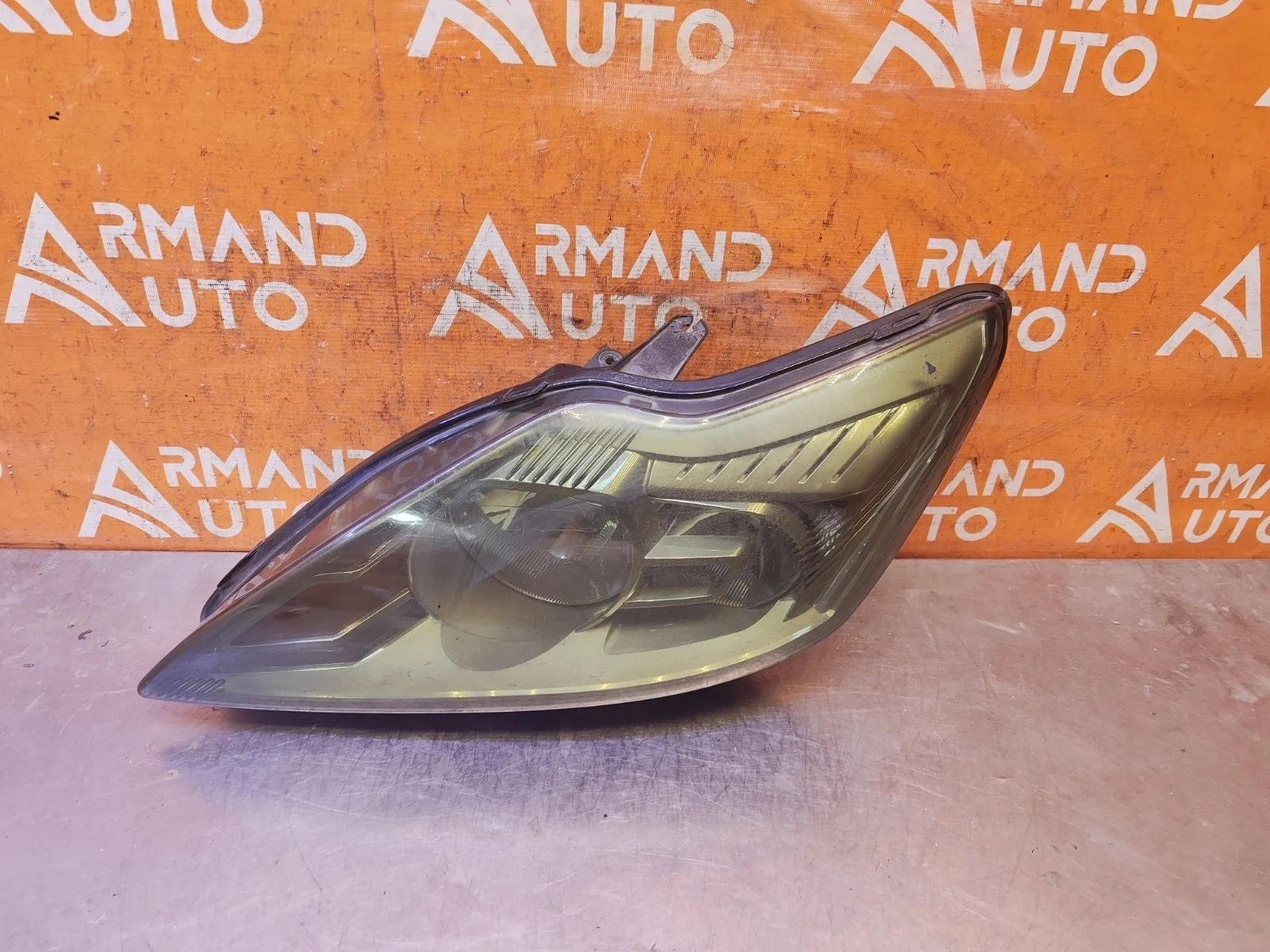 Фара Ford Focus 2008-2011 1744977 2, левая