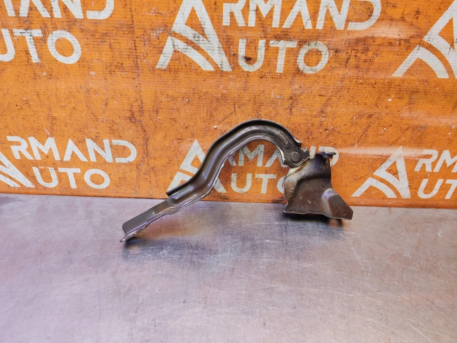 Петля капота Kia Rio 2011-2017 791104Y000 3 QB, левая