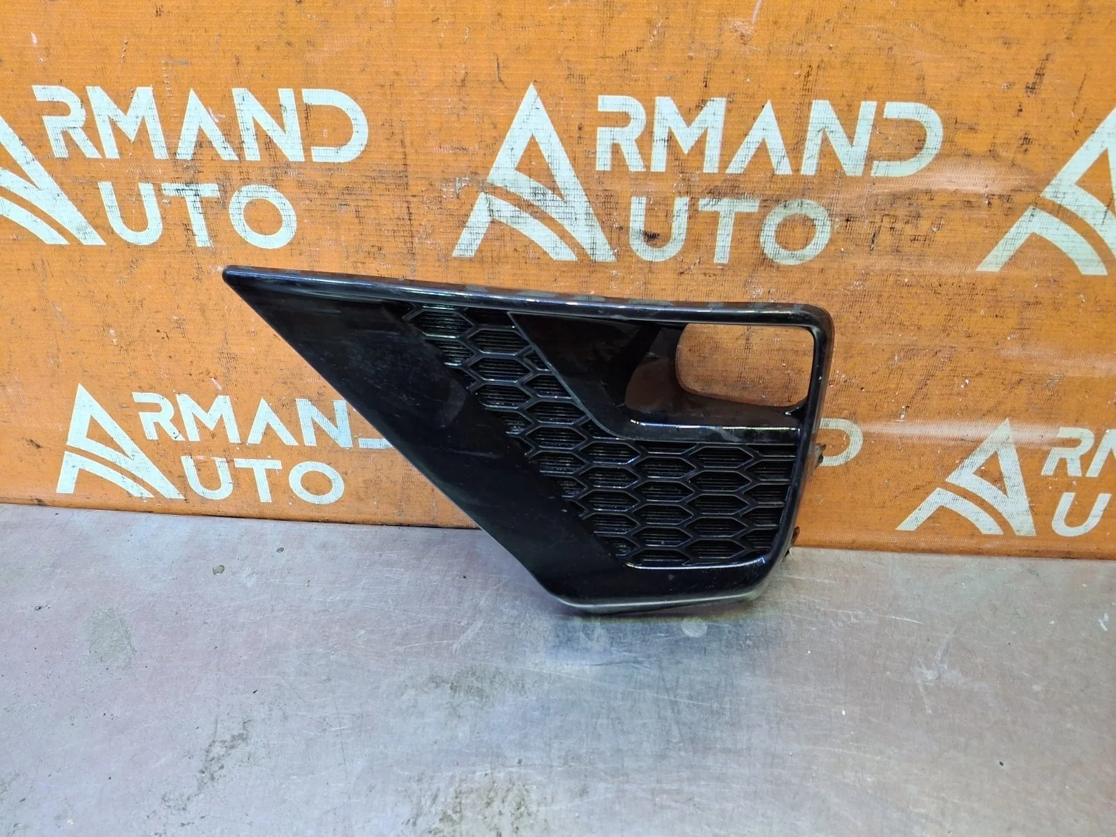 Окантовка птф Toyota Land Cruiser Prado 2020-2024 52040WQ010 150, левая